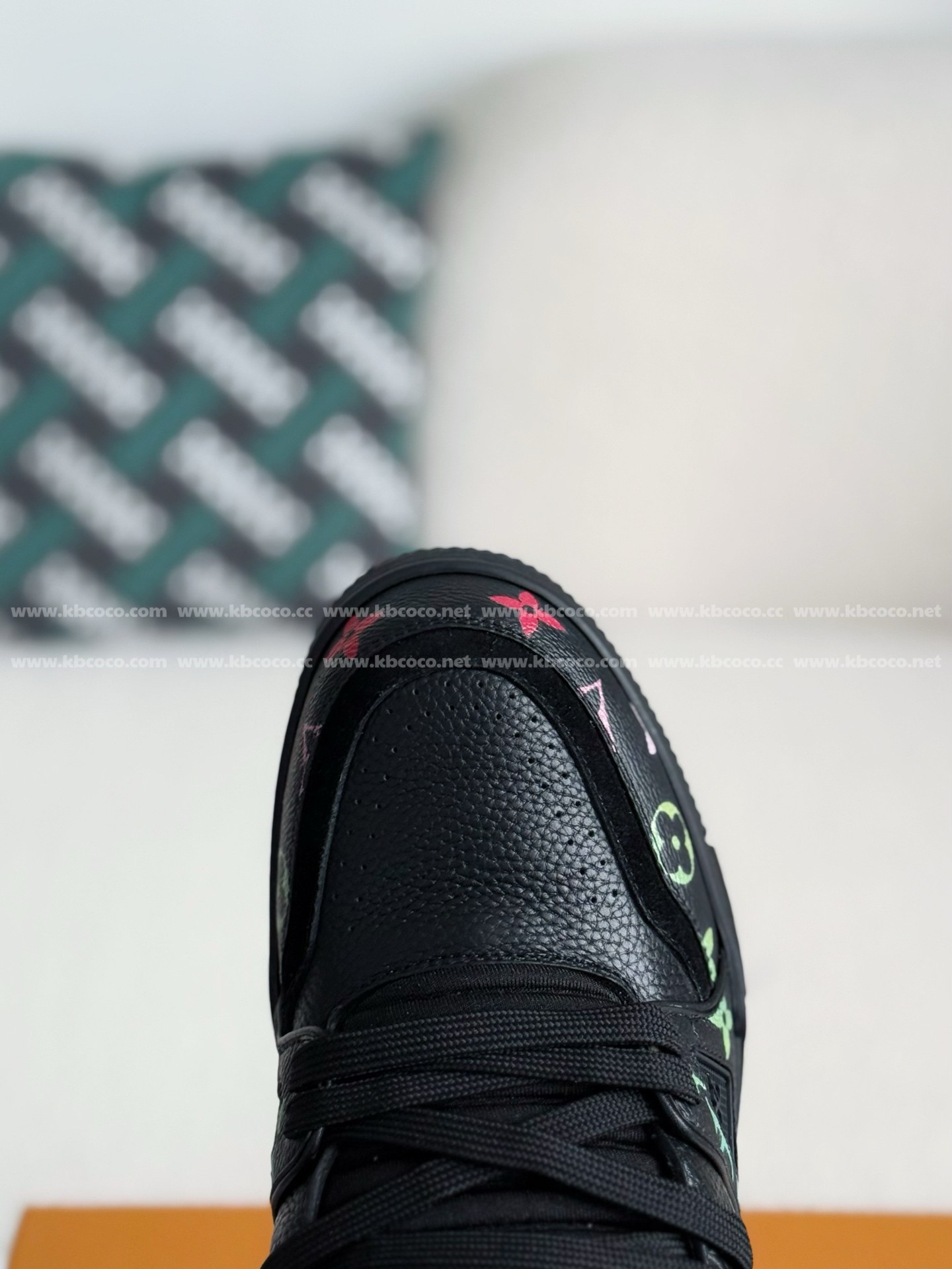 【#5224】 LOUIS VUITTON TRAINER SNEAKERS