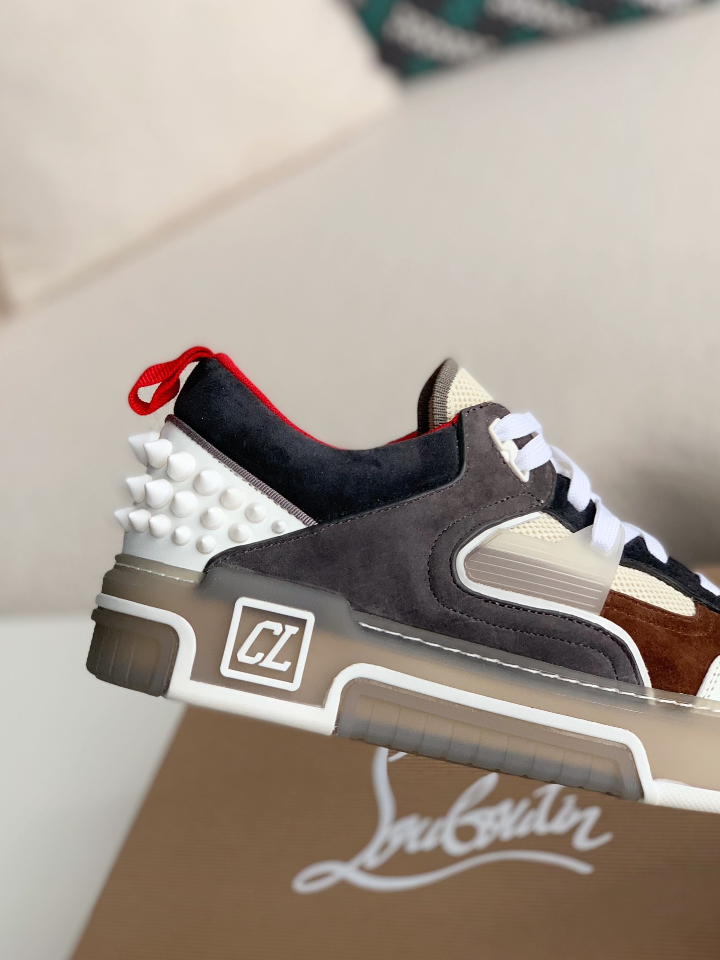 【#2077】Christian Louboutin Sneaker