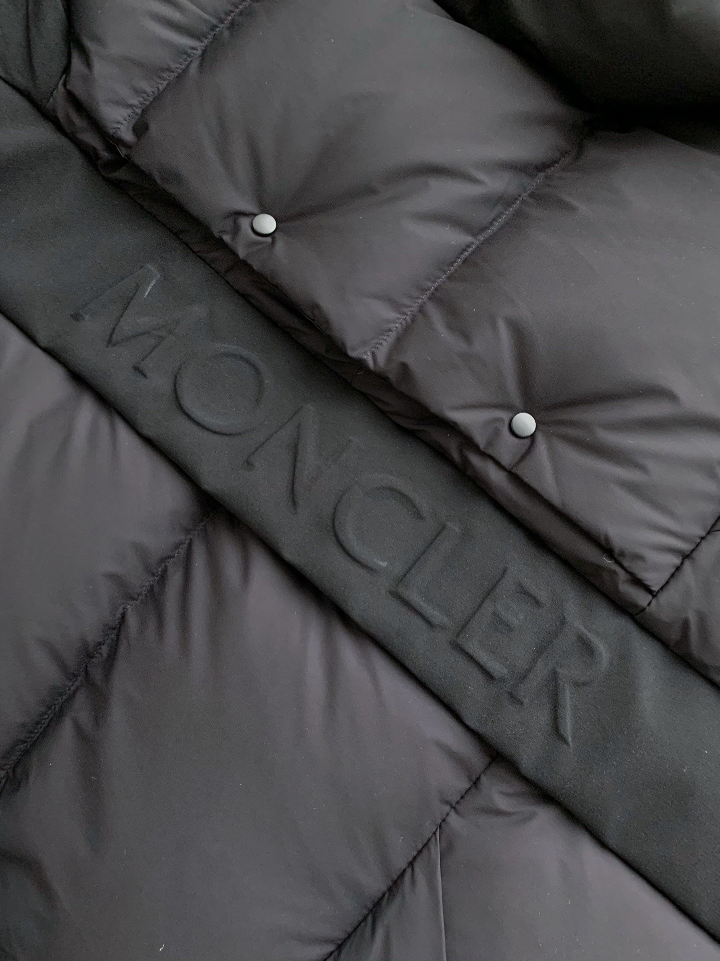 【#2345】Moncler Montbeliard down jacket