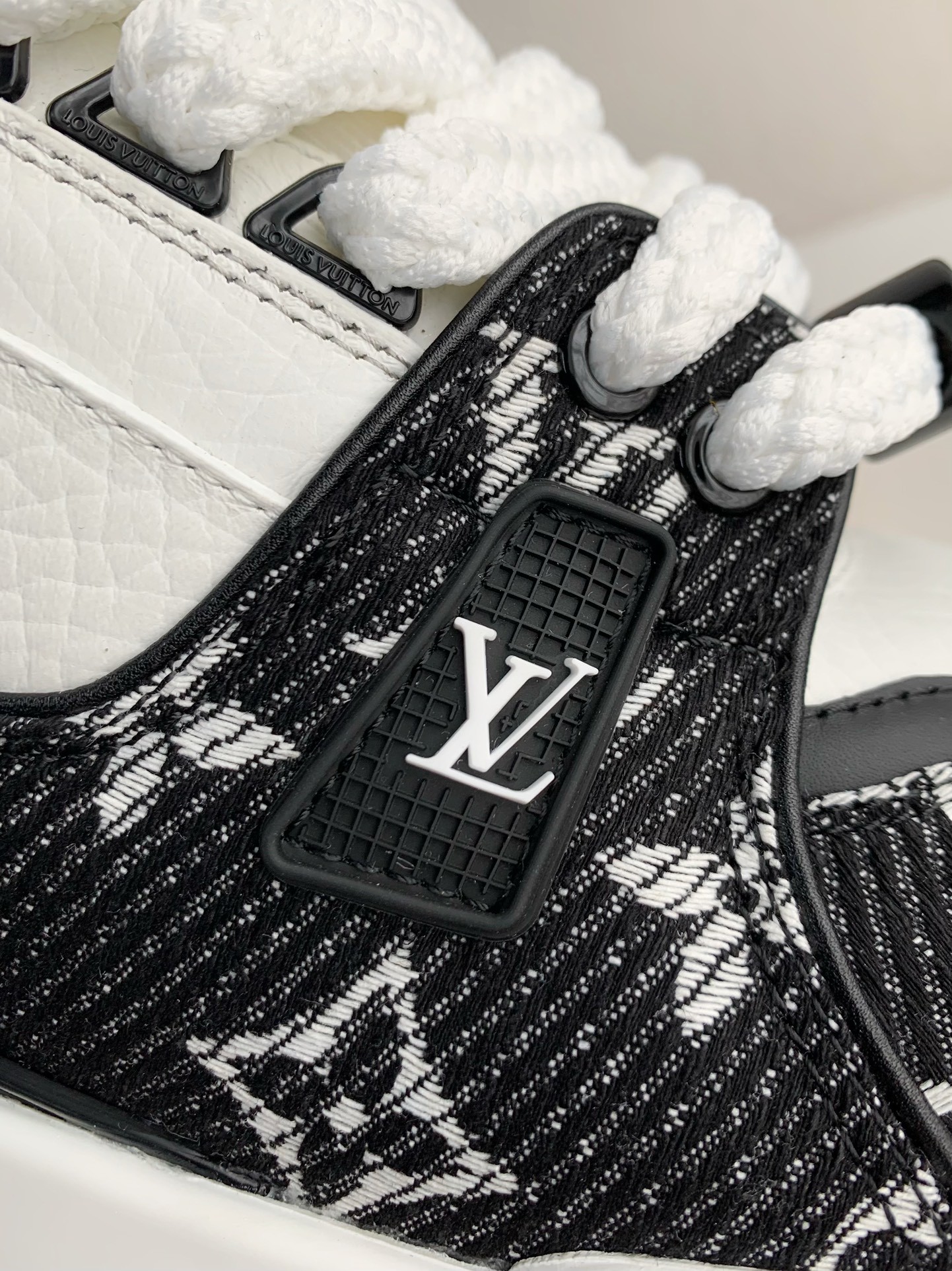 [#3357」 LOUIS VUITTON TRAINER 2023Show style Sneakers