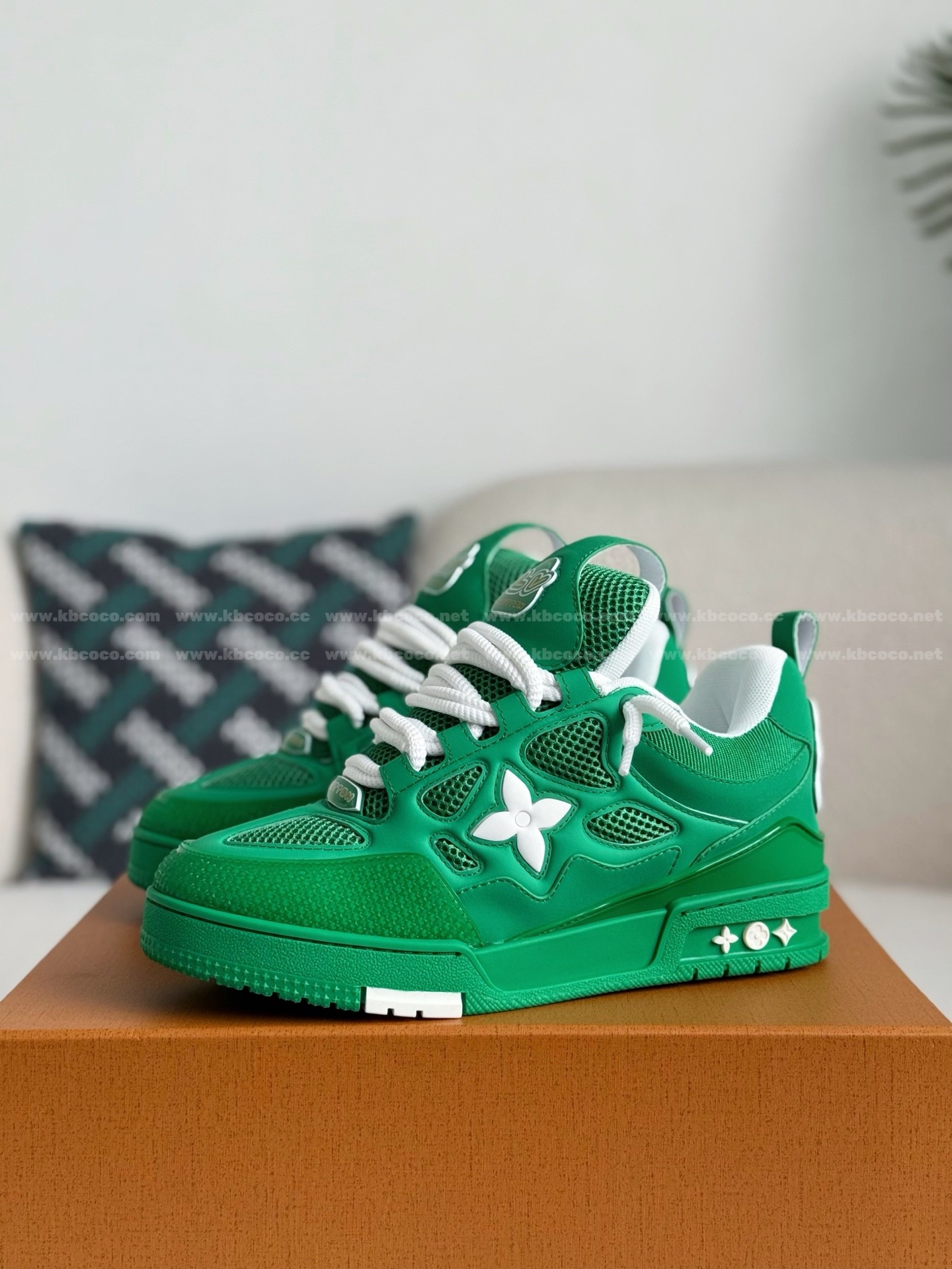 【#5694】 LOUIS VUITTON SKATE SNEAKERS