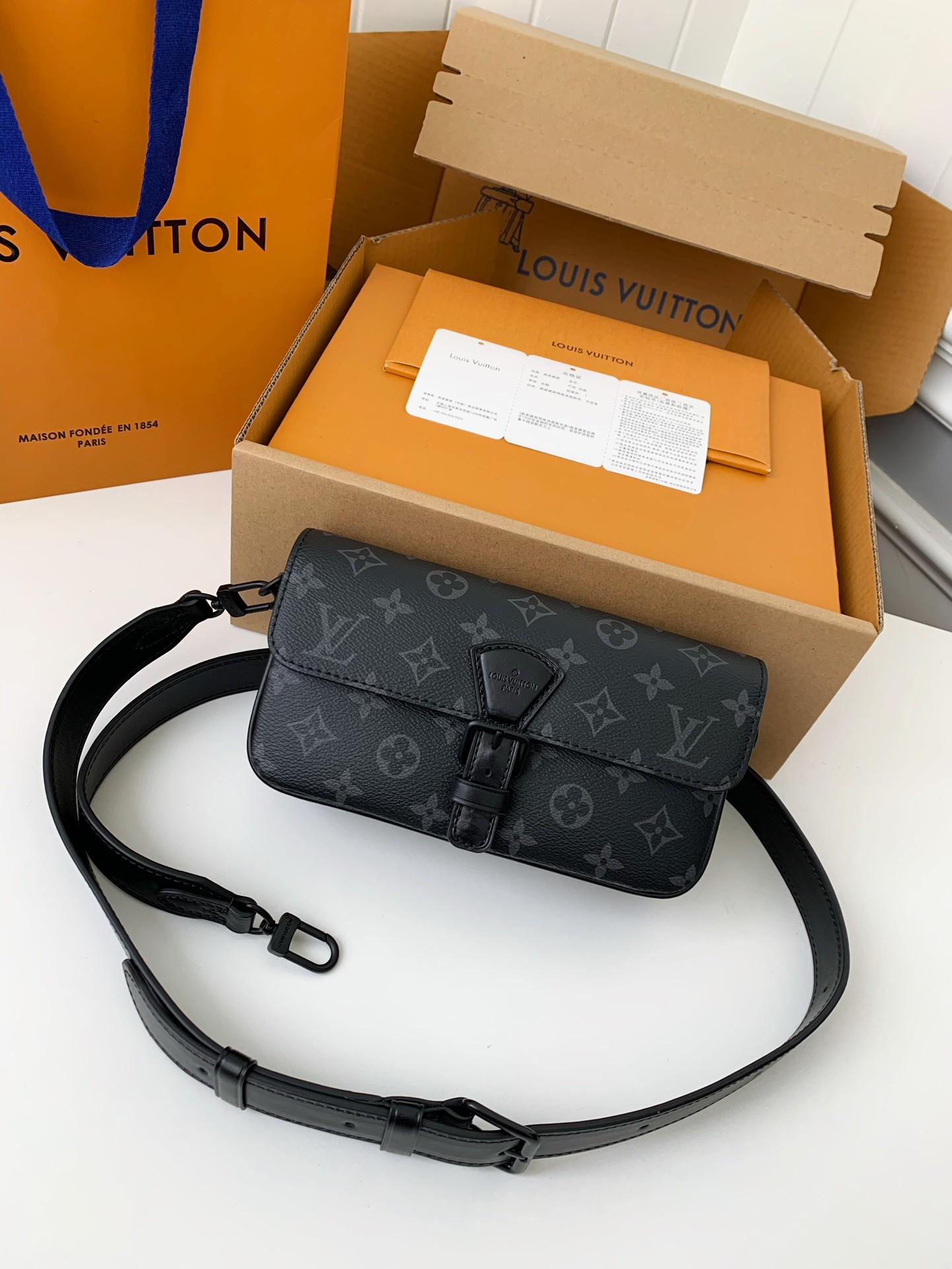 Louis Vuitton New season MontsourisMini Bag M83567