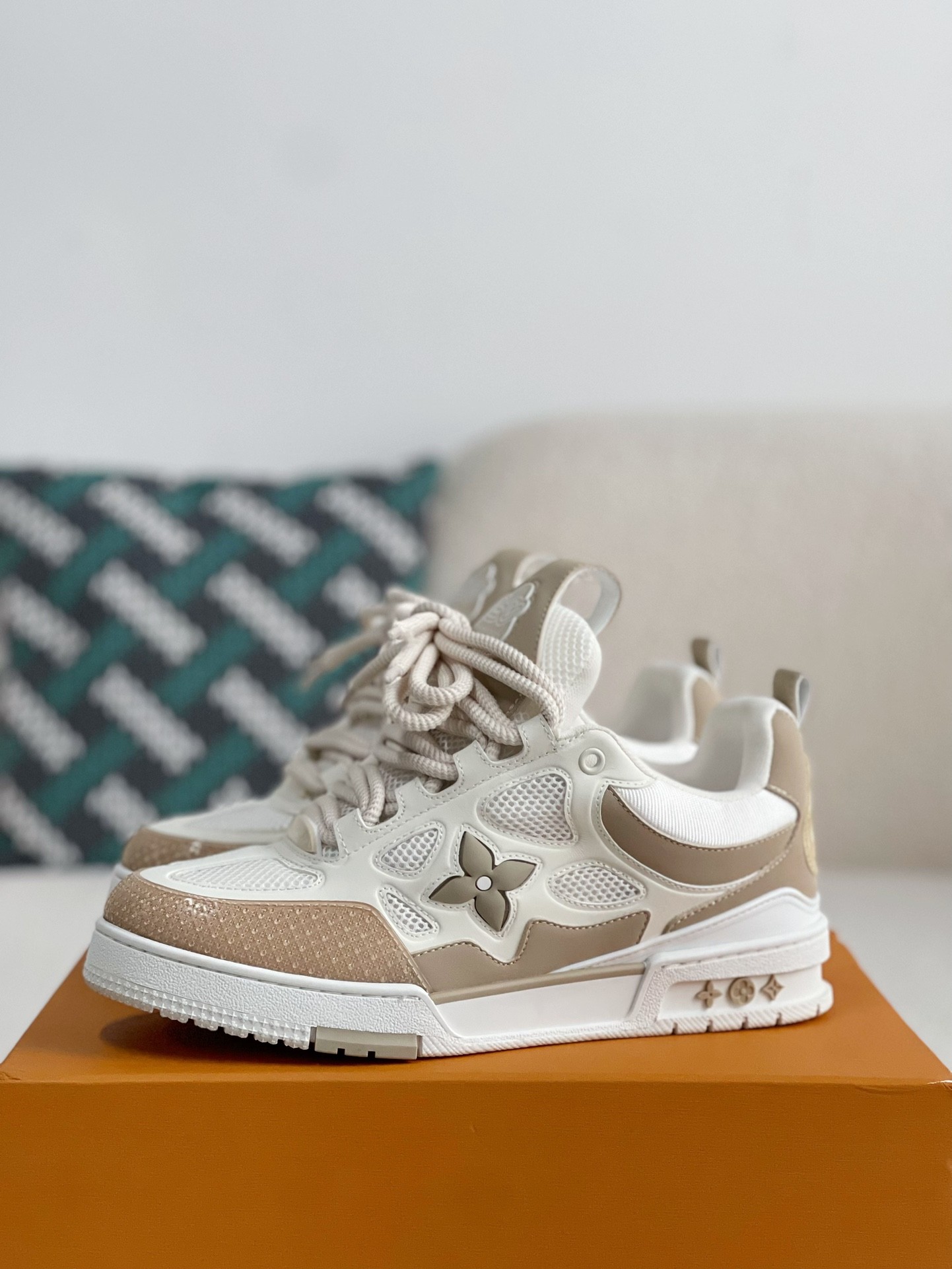 LOUIS VUITTON TRAINER SNEAKERS