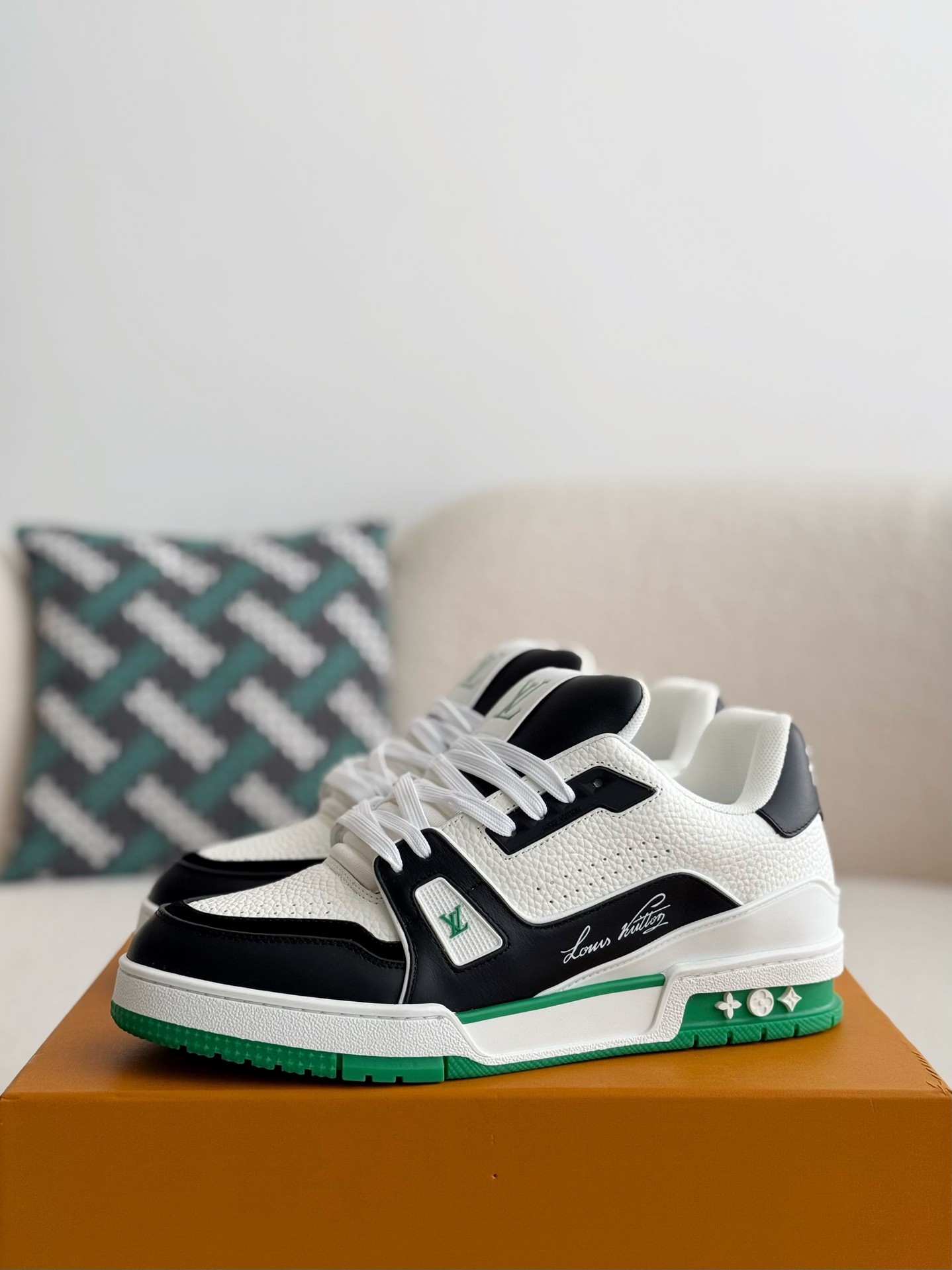 [#3722」 LOUIS VUITTON TRAINER SNEAKERS