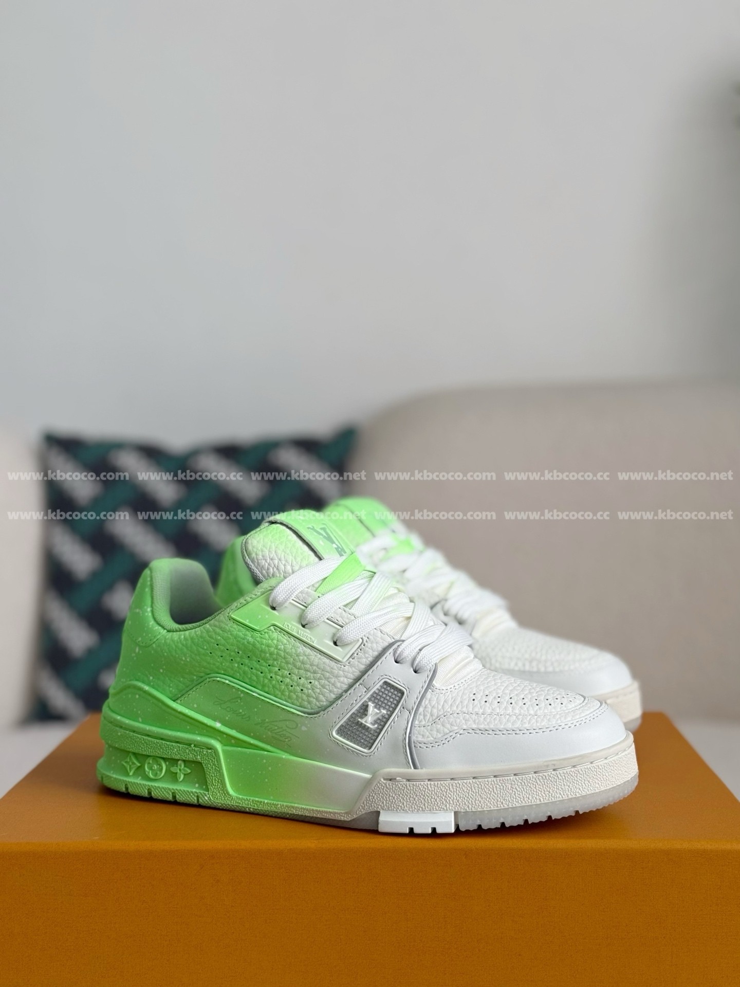 【#5197】 LOUIS VUITTON TRAINER SNEAKERS