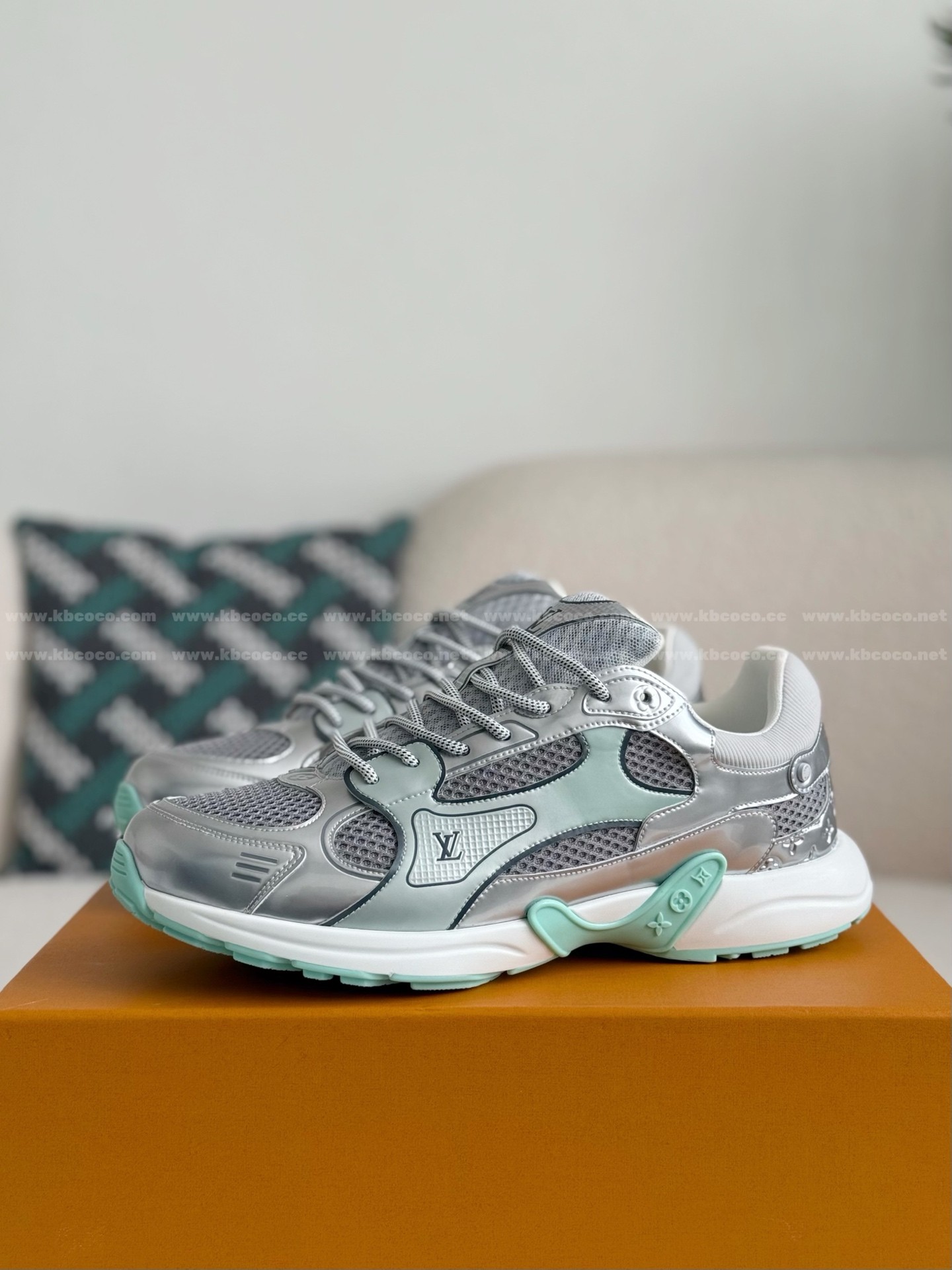 【#5840】 LOUIS VUITTON OLYMPIA CASUAL SHOES