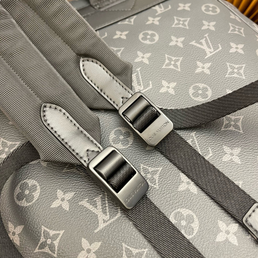 LOUIS VUITTON Montsouris backpack