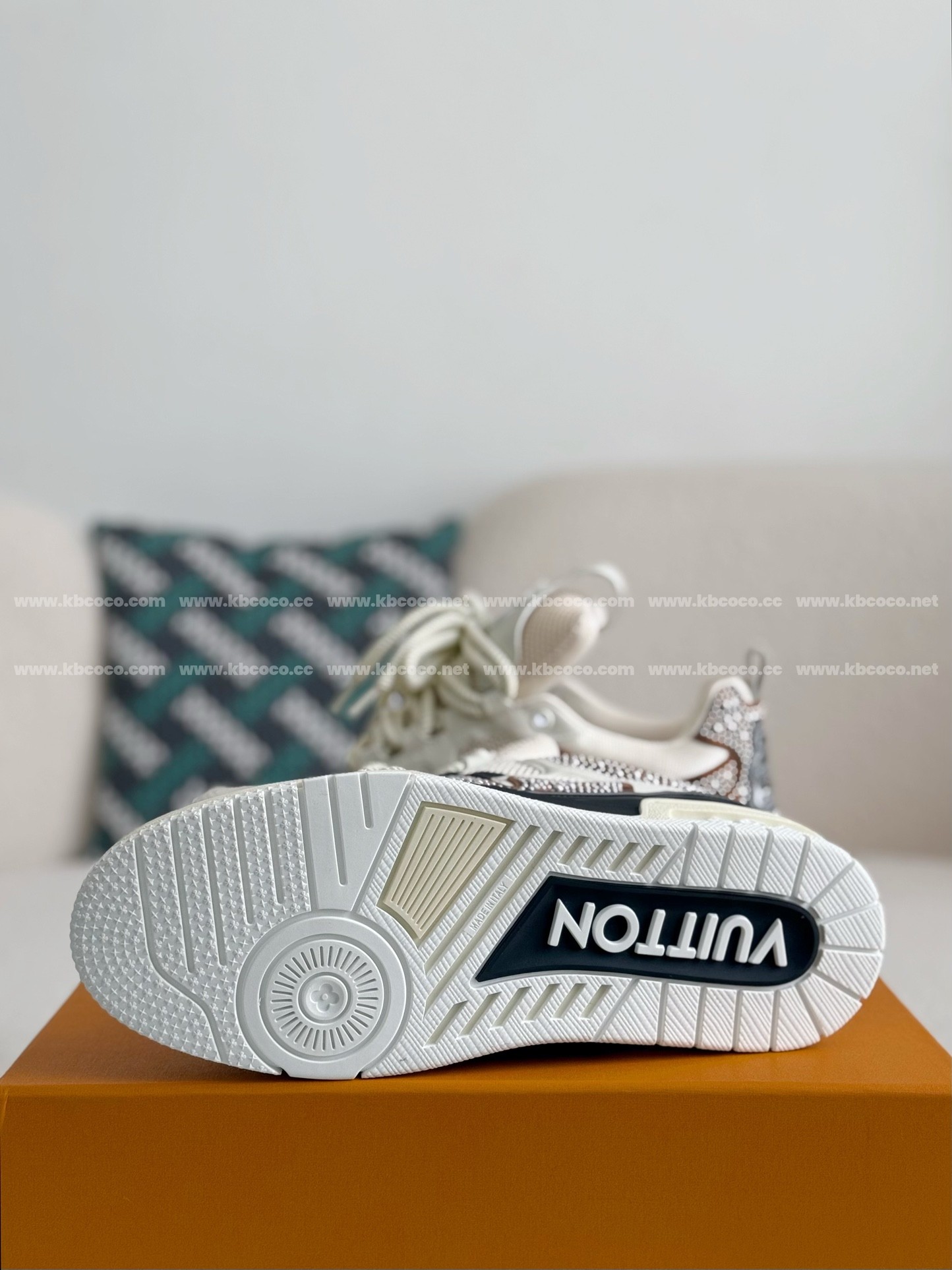 【#4071】 LOUIS VUITTON SKATE SNEAKERS