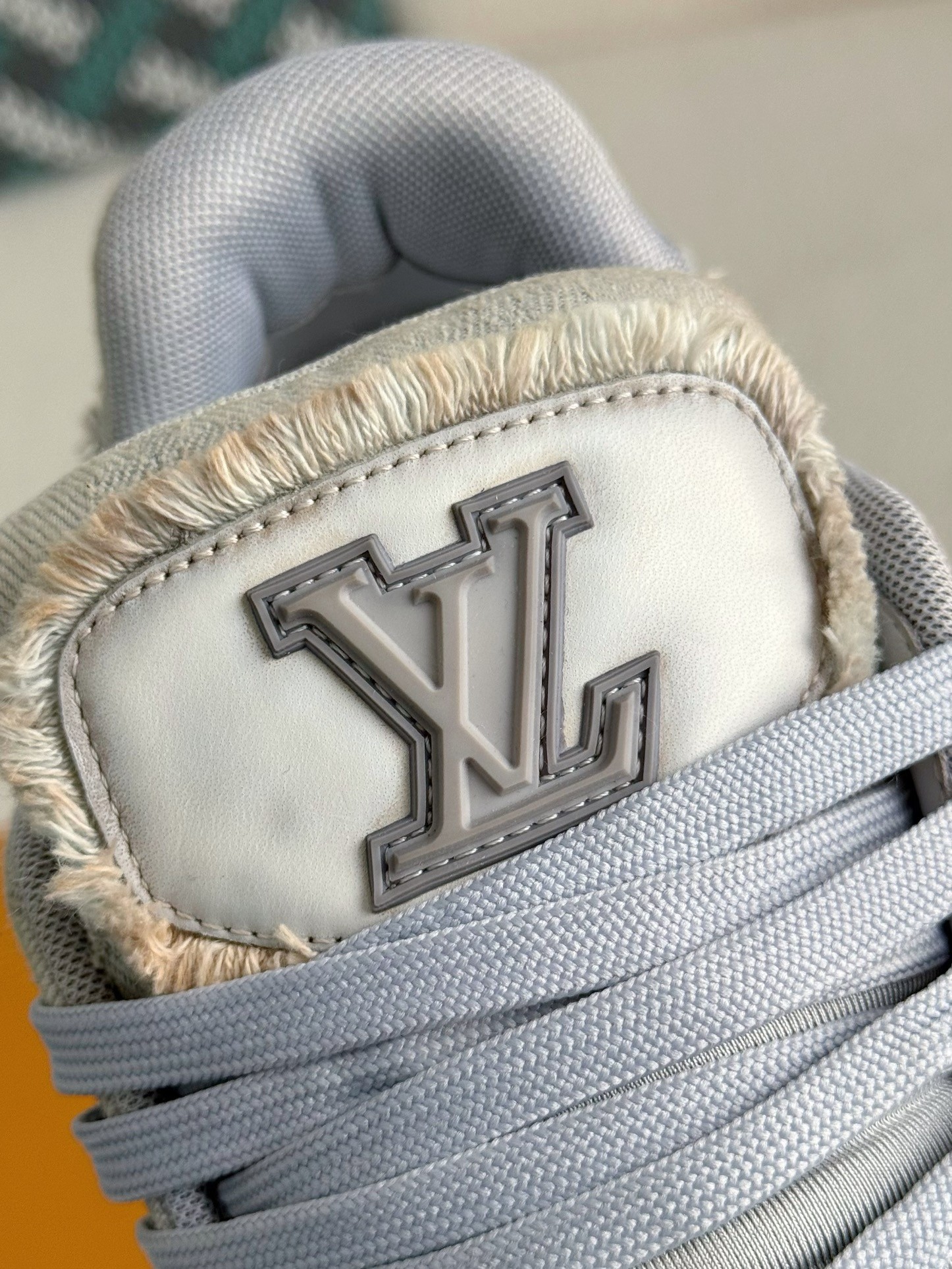 [#3917]LOUIS VUITTON TRAINER SNEAKERS