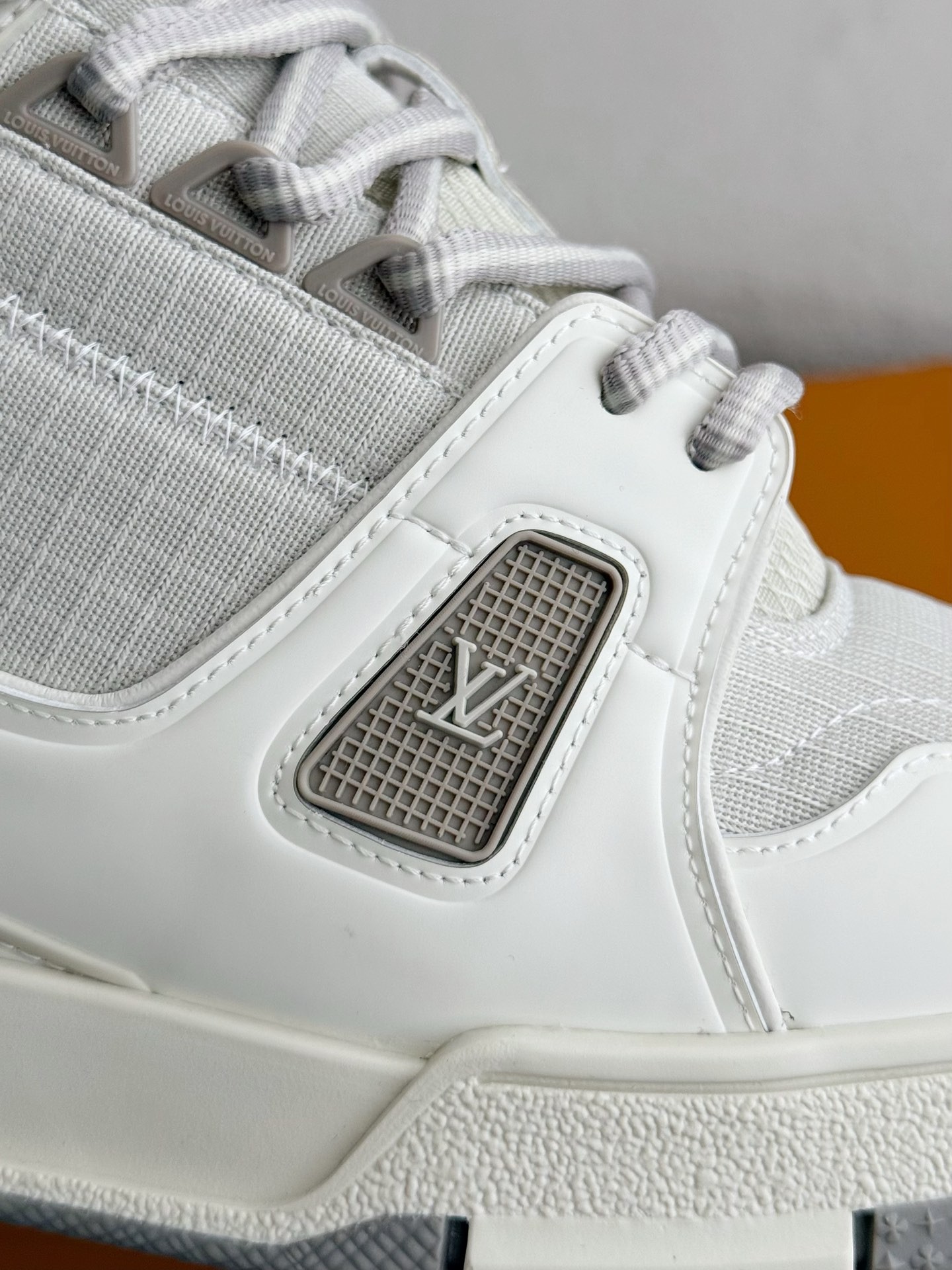 [#3904]LOUIS VUITTON TRAINER SNEAKERS