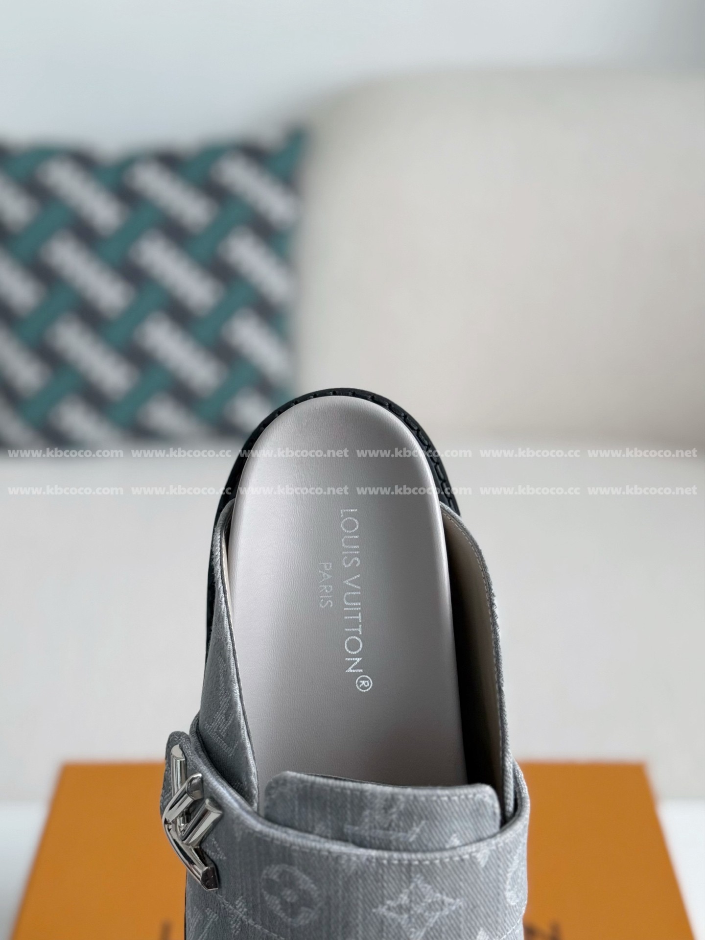 【#5225】 LOUIS VUITTON SANDALS