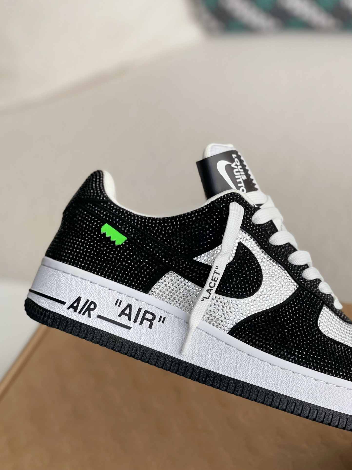 LOUIS VUITTON x NIKE AIR FORCE 1 SNEAKER