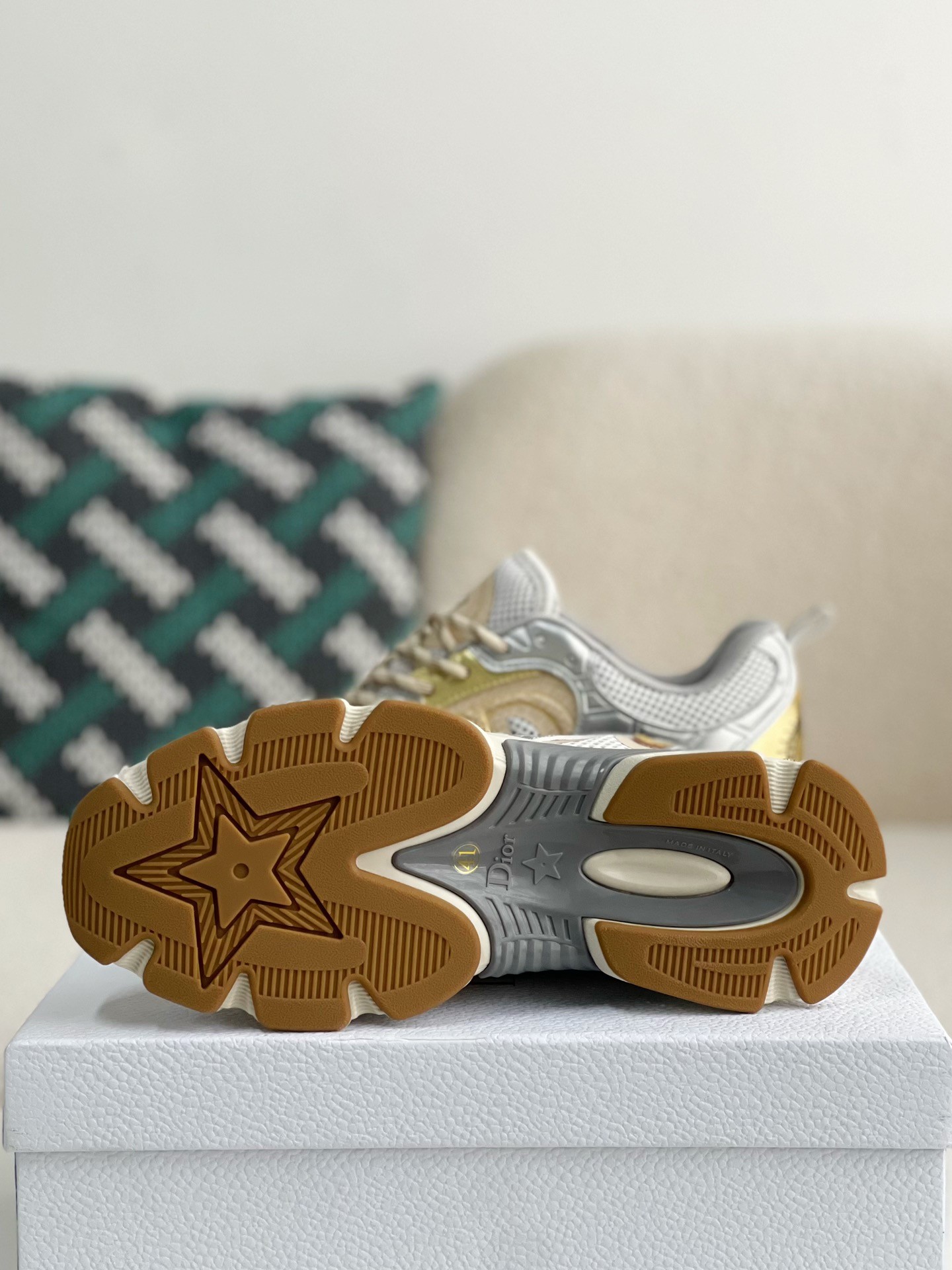 【#3360】 DlOR Running Sneakers