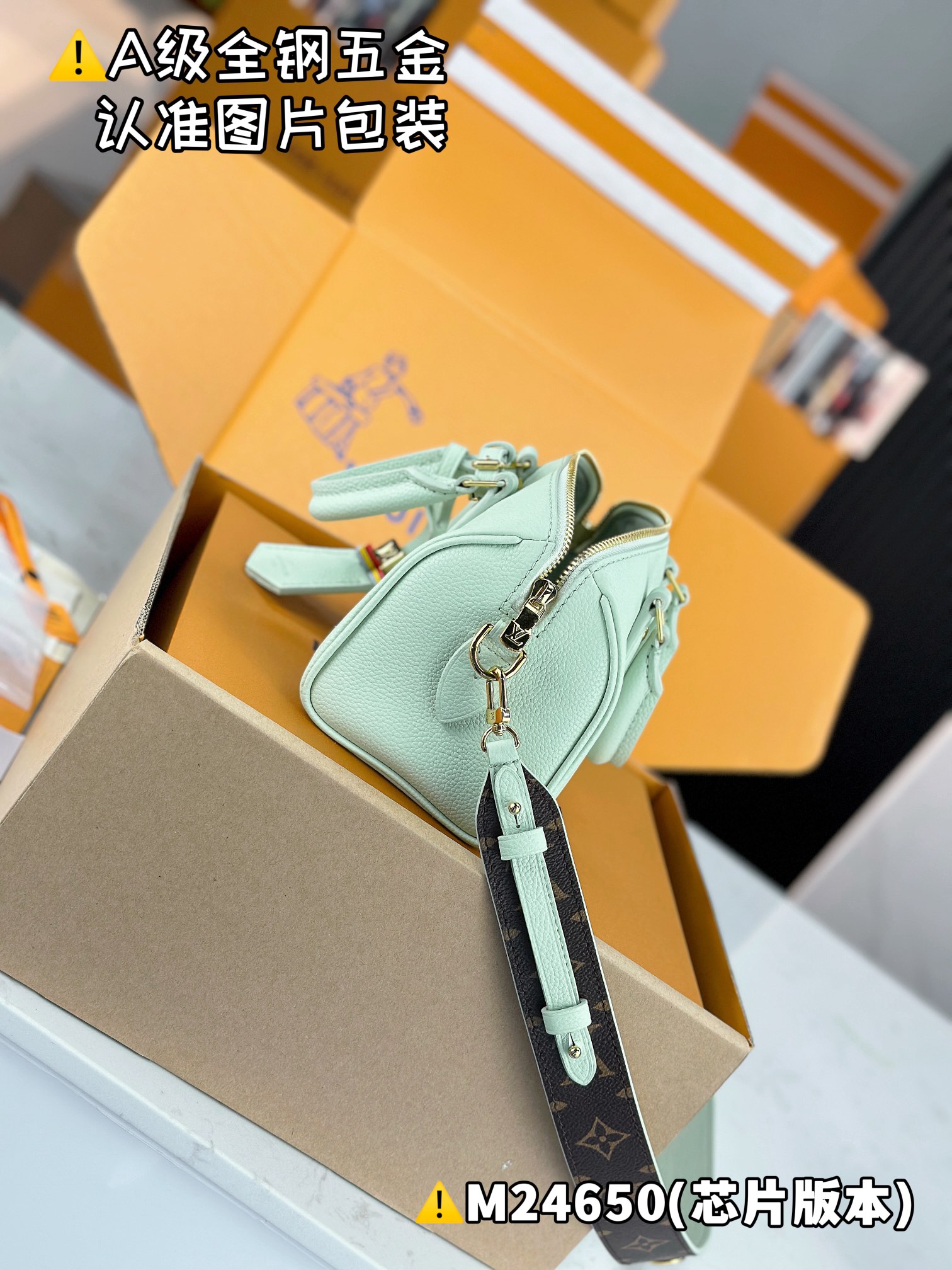 LOUIS VUITTON Speedy 18 Handbag/Top Quality M24650