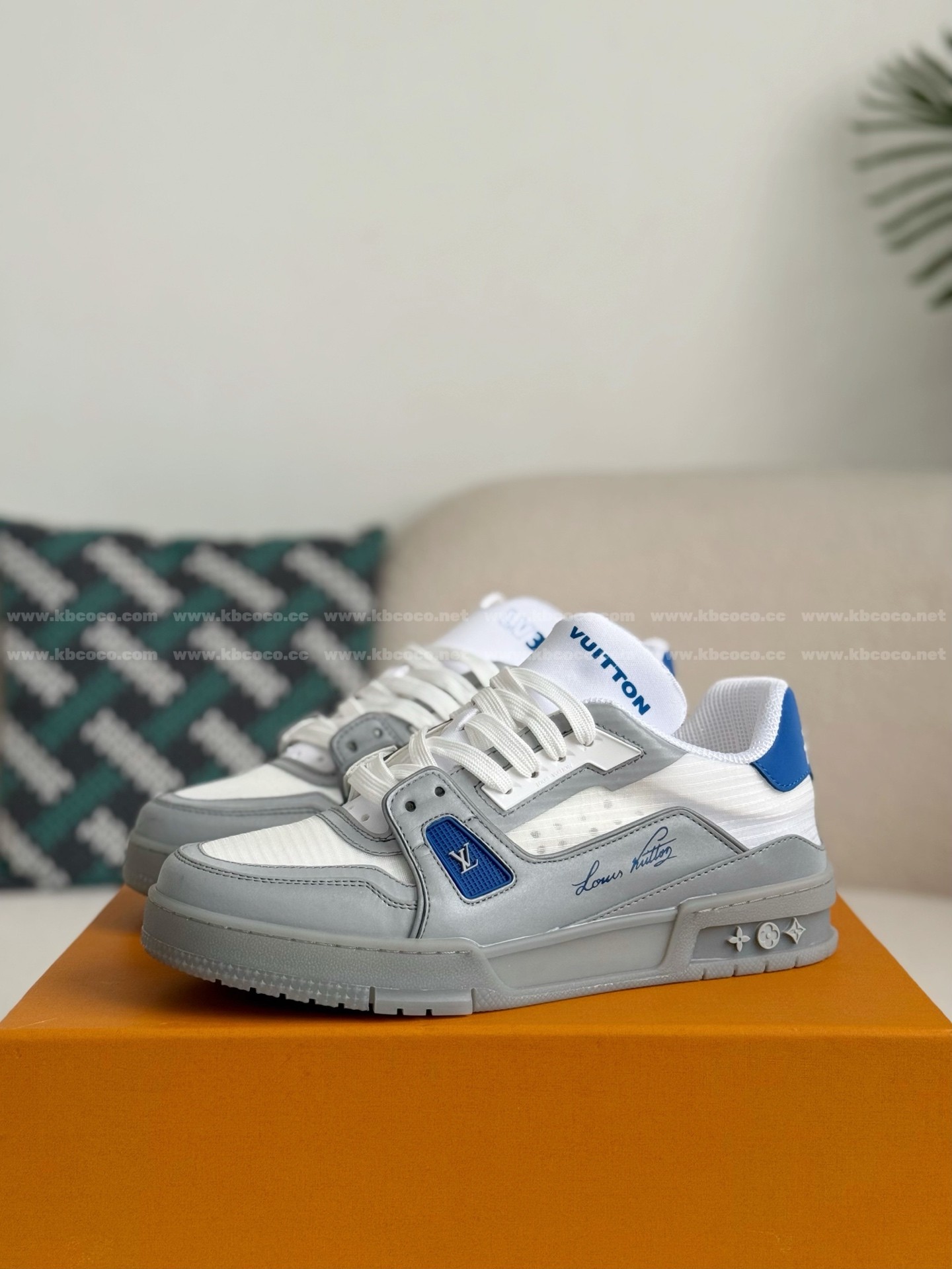 【#5793】 LOUIS VUITTON TRAINER SNEAKERS