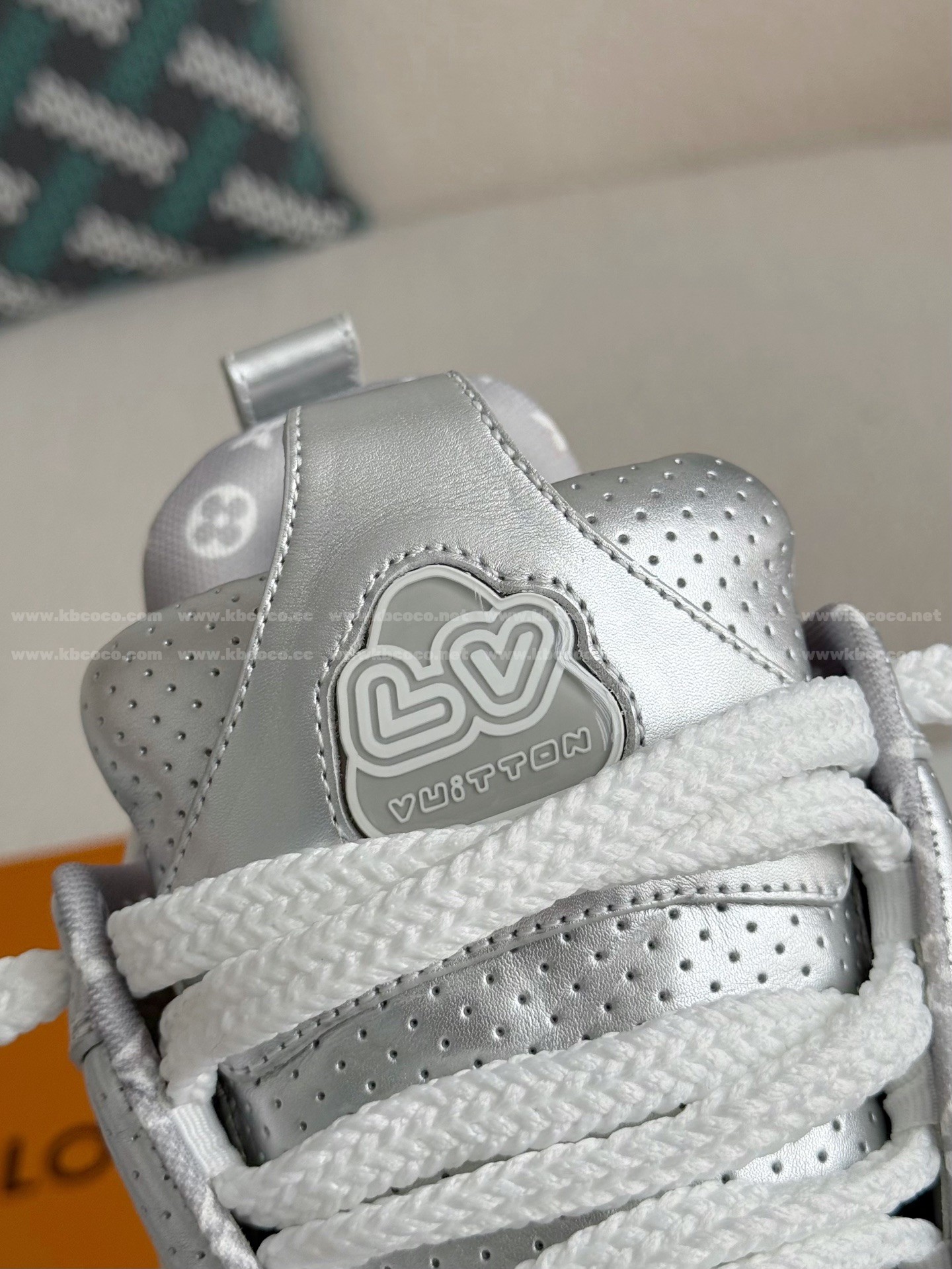 【#5645】 LOUIS VUITTON SKATE SNEAKERS
