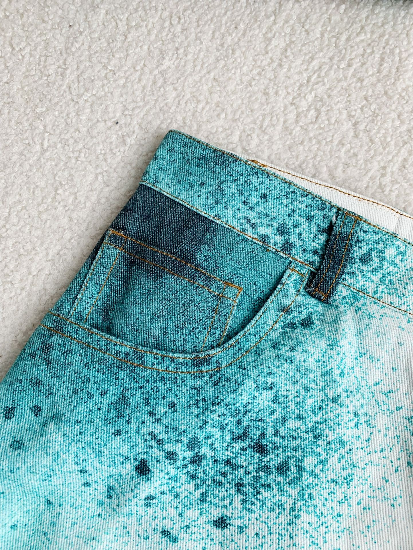 Louis Vuitton Costumes