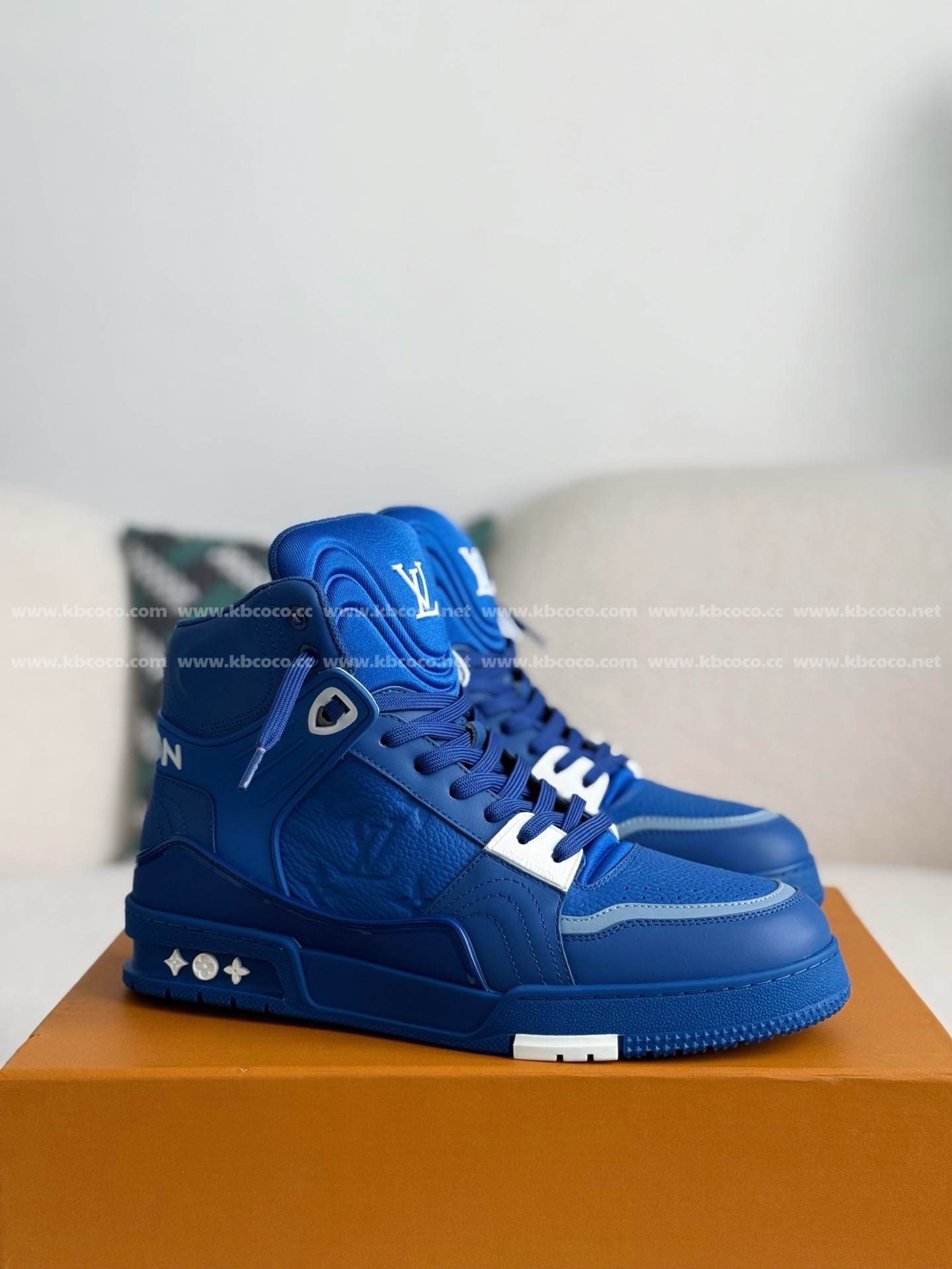 【#4628】 Louis Vuitton Trainers High-Top Plimsolls