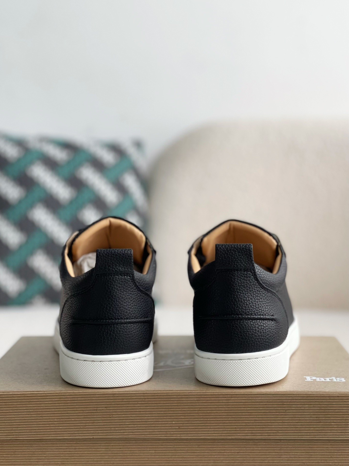 【#3563】 Christian Louboutin Sneaker