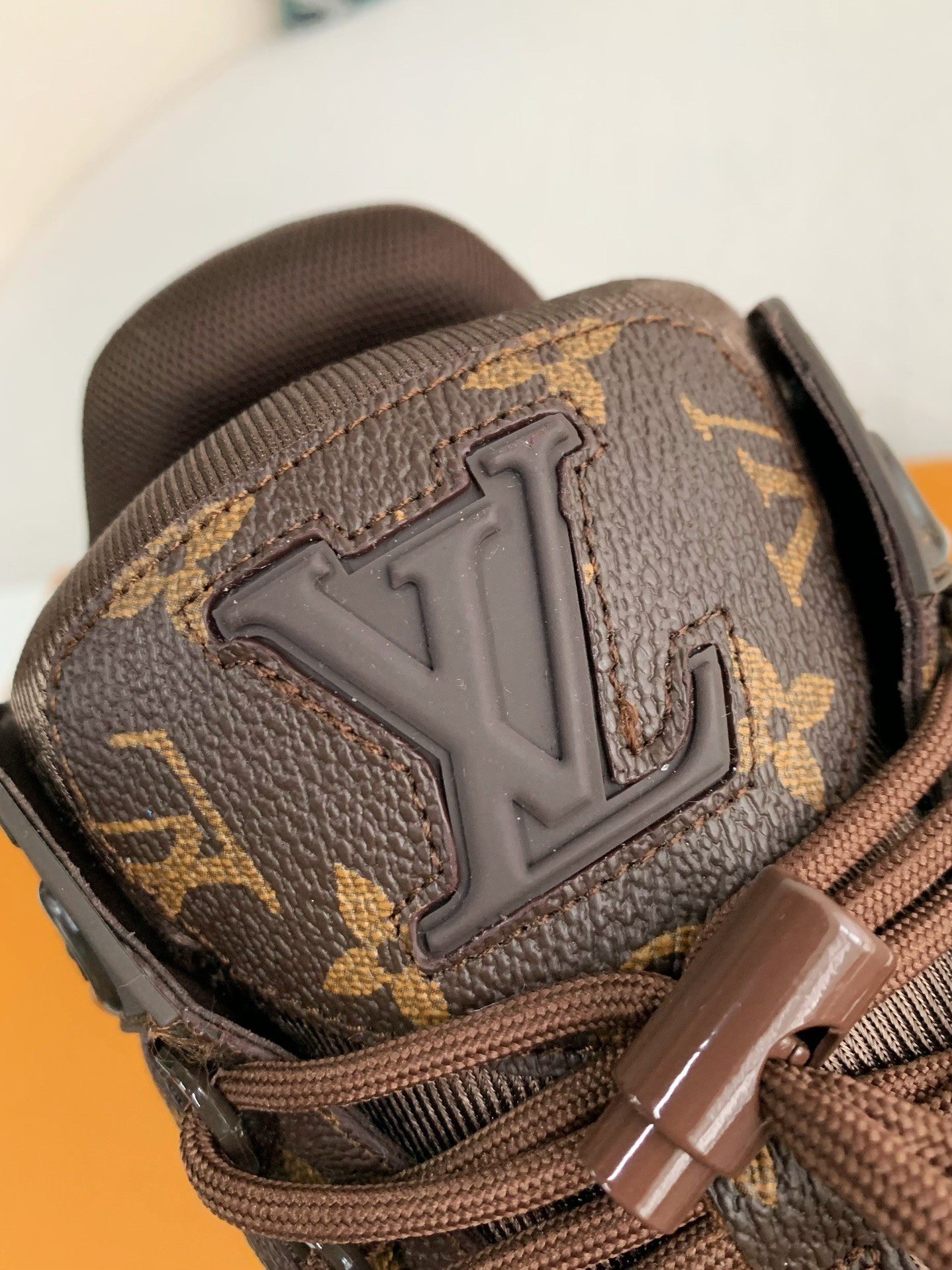 [#3340]LOUIS VUITTON TRAINER SNEAKERS