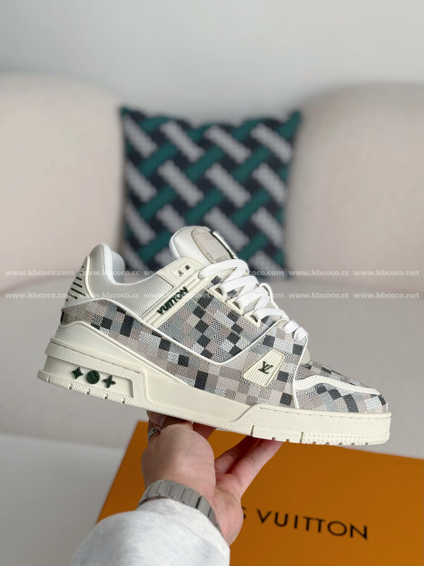 【#4427】 LOUIS VUITTON TRAINER SNEAKERS