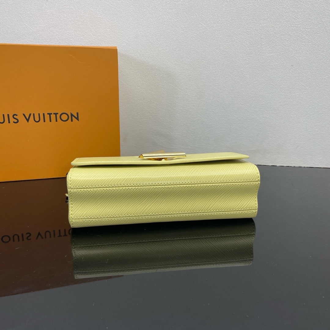 LOUIS VUITTON twist Shoulder bag/top quality M24566