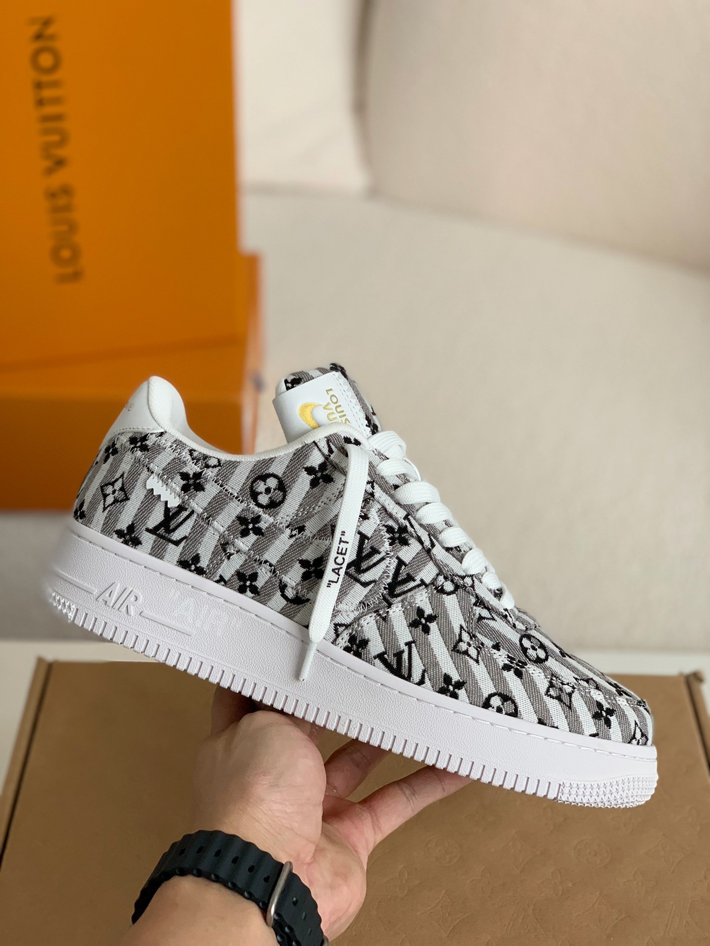 LOUIS VUITTON x NIKE AIR FORCE 1 SNEAKER
