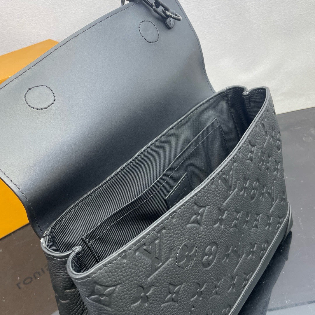 LOUIS VUITTON Steamer Crossbody bag/top quality M24436