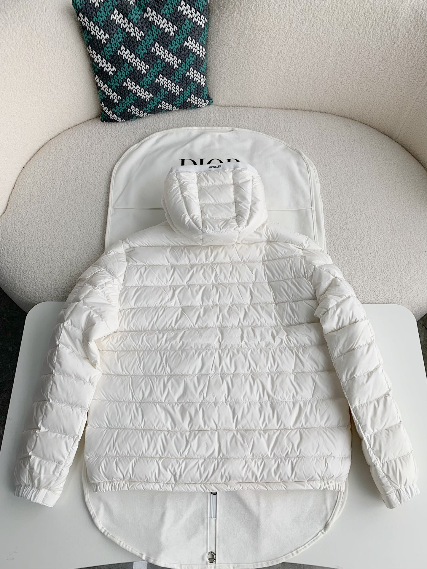 【#3304】Moncler Montbeliard down jacket