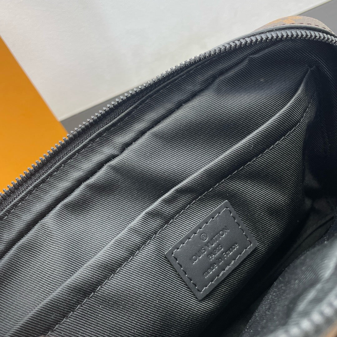 LOUIS VUITTON Steamer Postman bag/top quality M46795