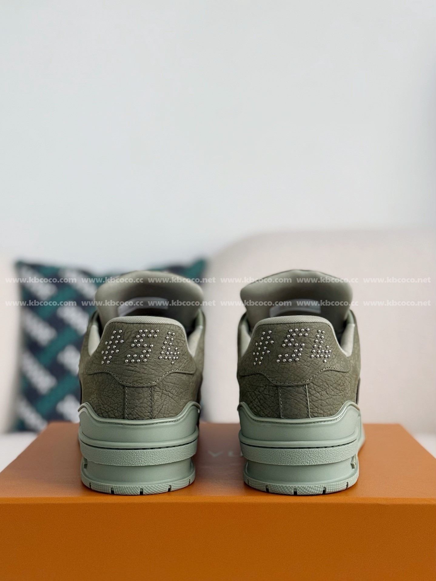 【#4530】 LOUIS VUITTON TRAINER SNEAKERS