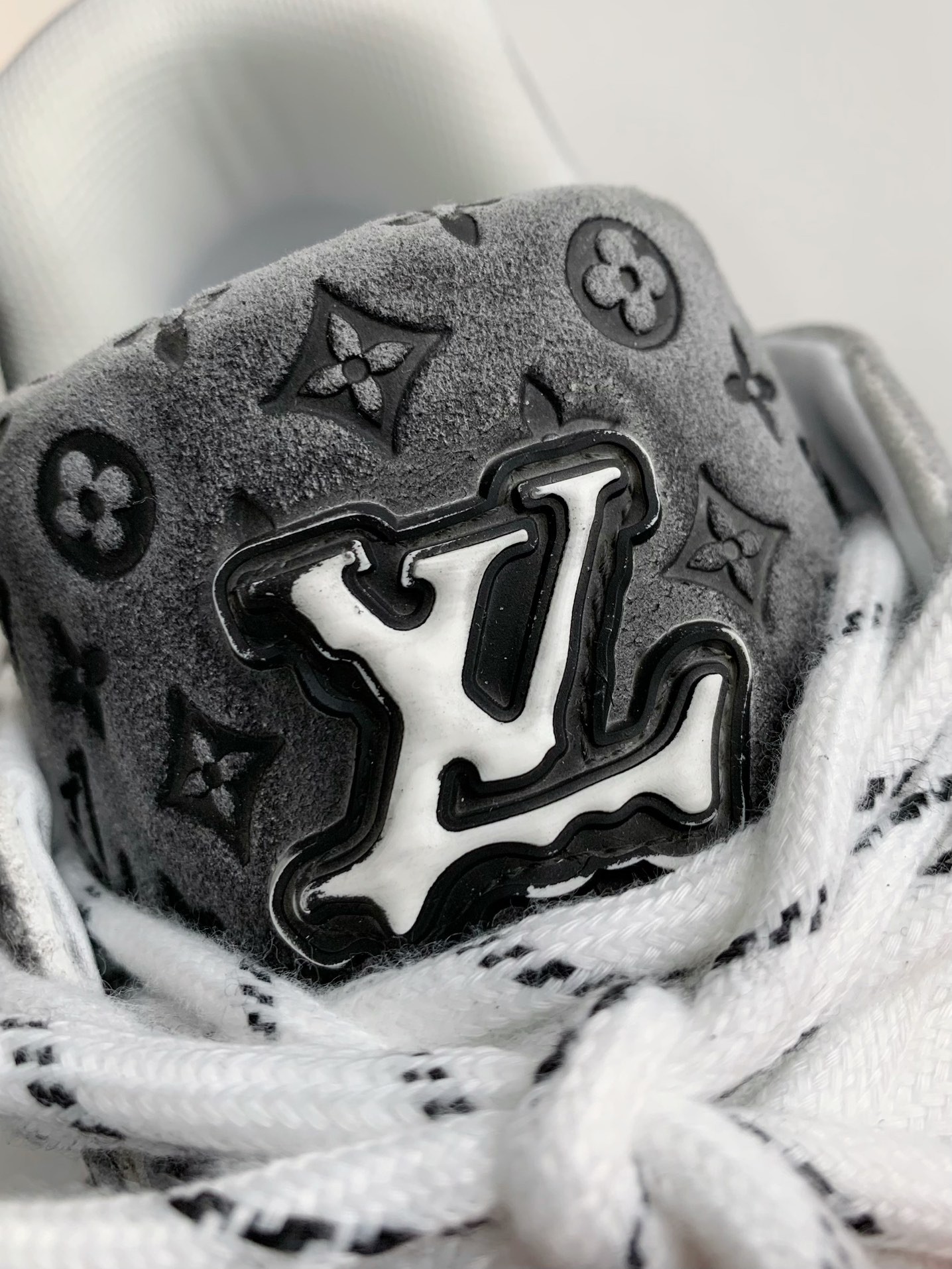 [#3567」 LOUIS VUITTON TRAINER SNEAKERS