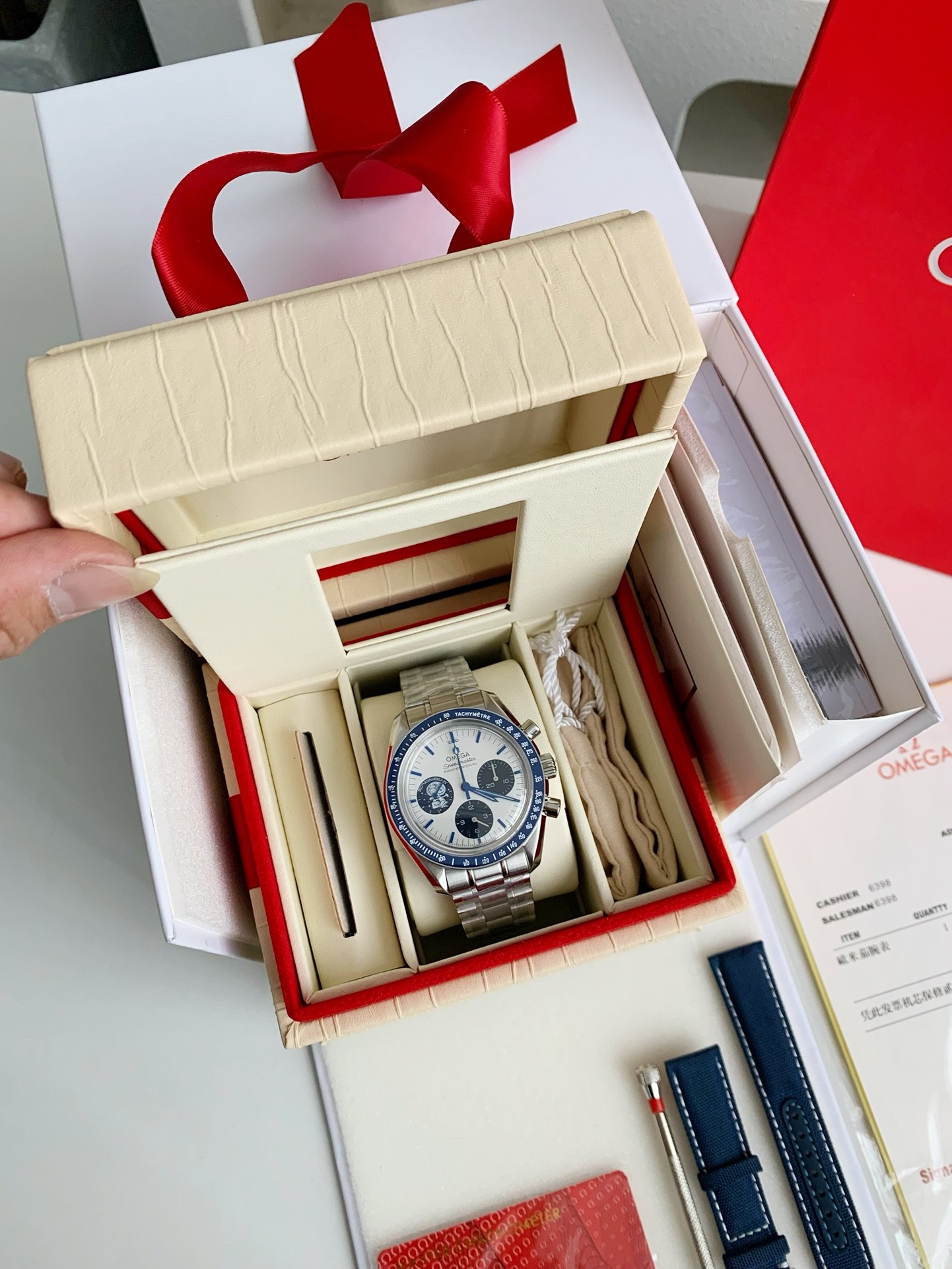 【#3809】Omega Snoopy Award 50m Waterproof Watch, 42mm