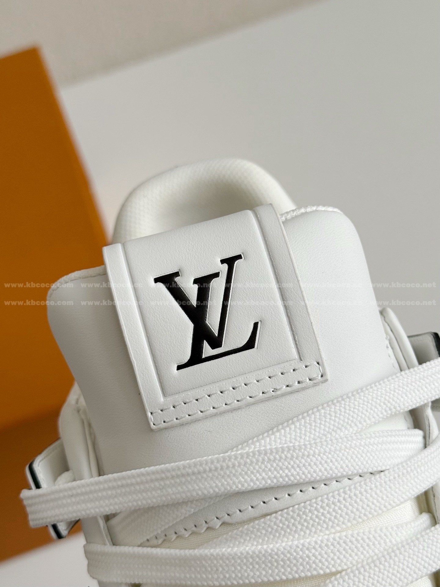 【#5821】 LOUIS VUITTON TRAINER SNEAKERS