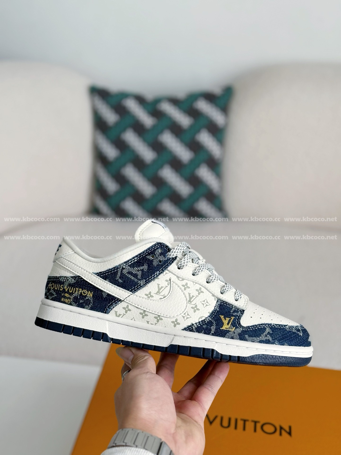 【#4326】 Louis Vuitton x Nike Dunk Cowboy low-top plank shoes