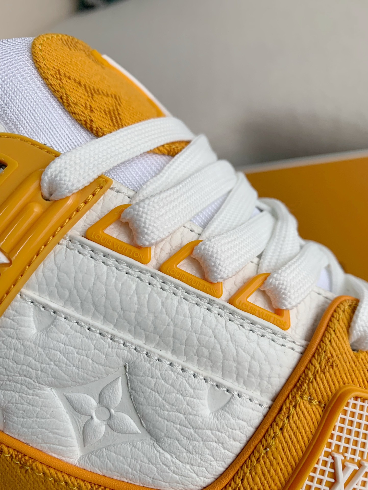 【#313】 LOUIS VUITTON TRAINER 1A8FN8 Sneakers