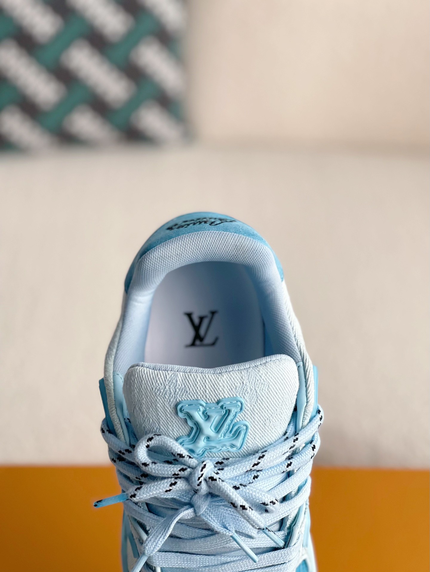 [#3238]LOUIS VUITTON TRAINER SNEAKERS