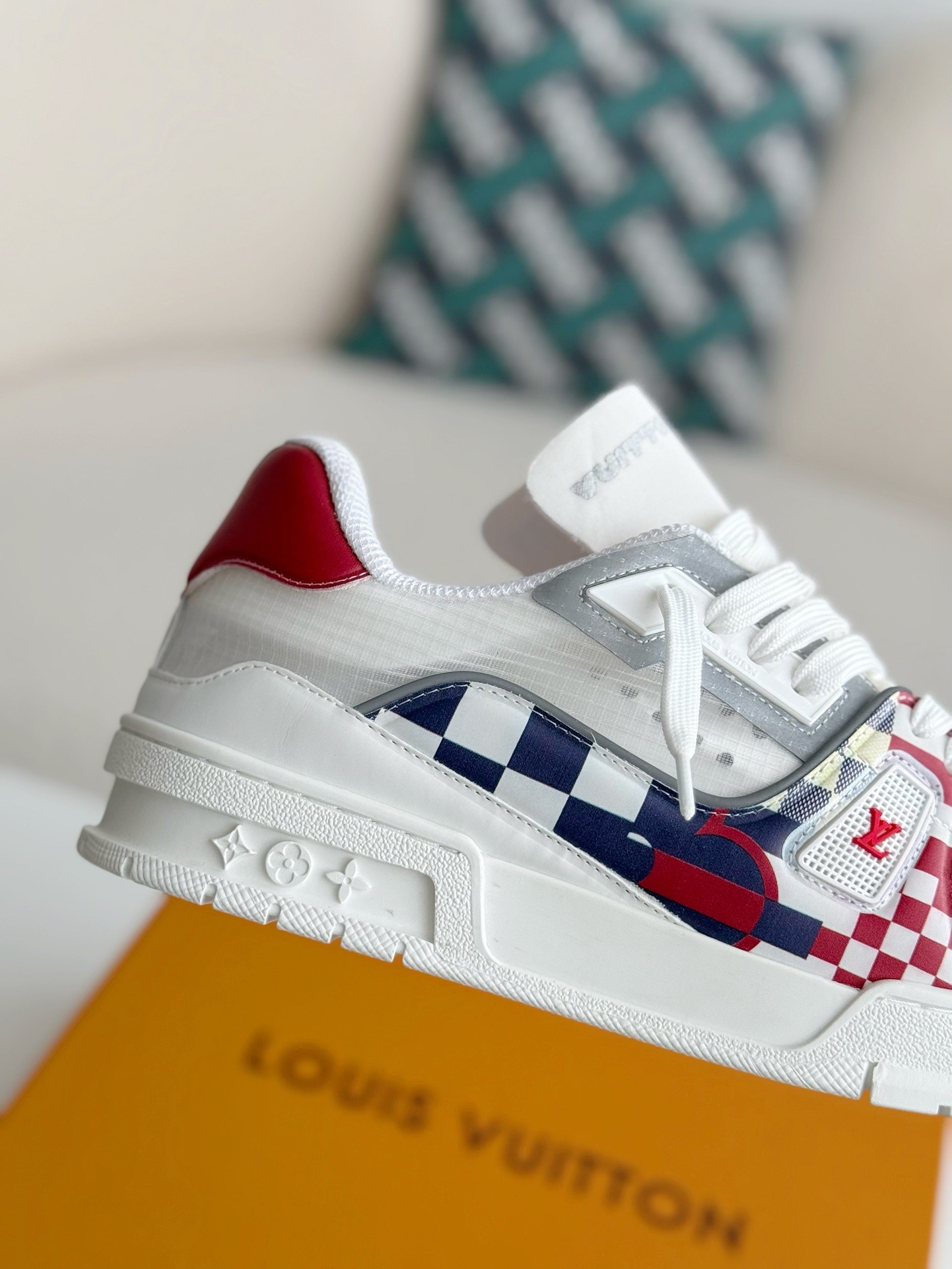 [#3807I LOUIS VUITTON TRAINER SNEAKERS 37th America's Cup Limited Edition