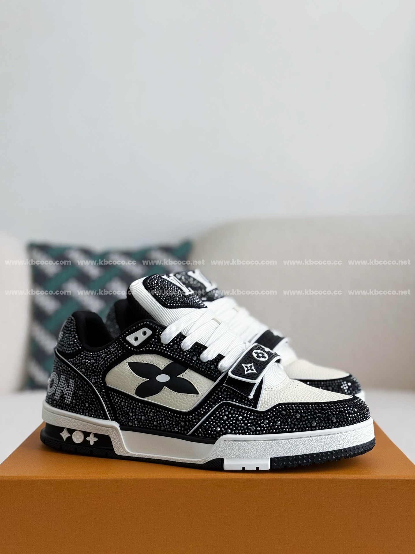 【#4101】LOUIS VUITTON TRAINER SNEAKERS