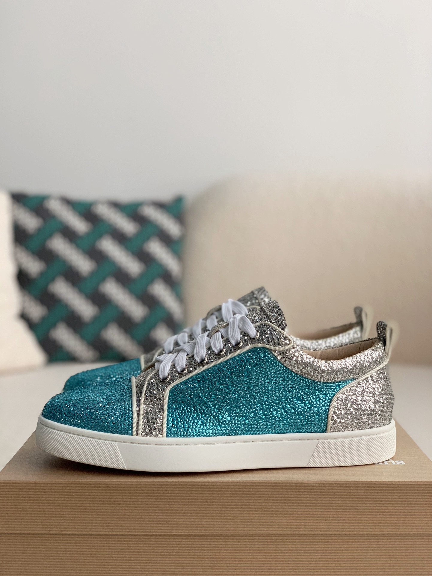 【#2263】Christian Louboutin Sneakers