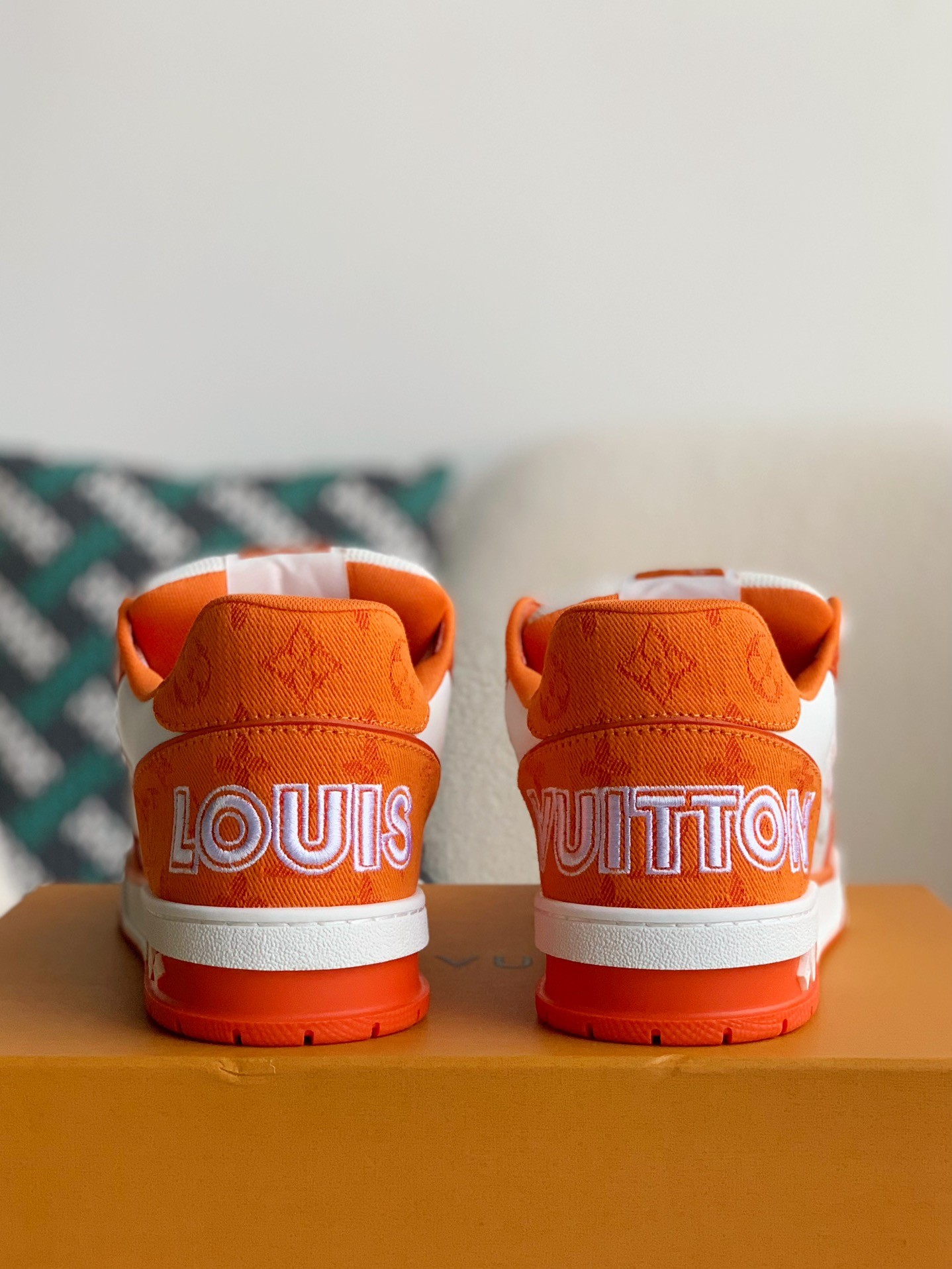 Louis Vuitton Trainer Sneakers Top quali