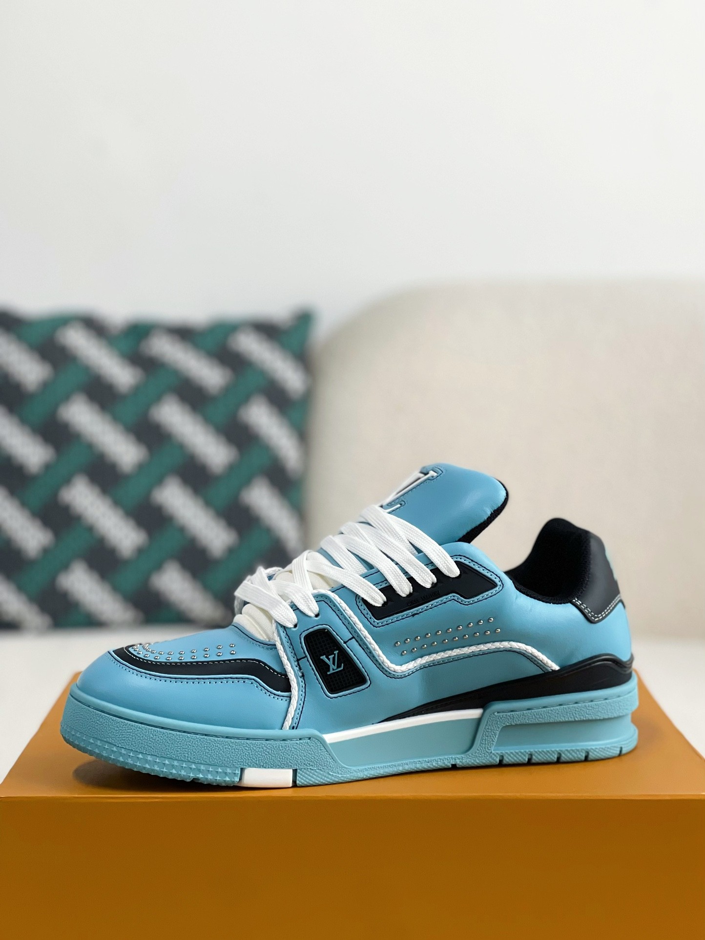 [#3342]LOUIS VUITTON TRAINER SNEAKERS