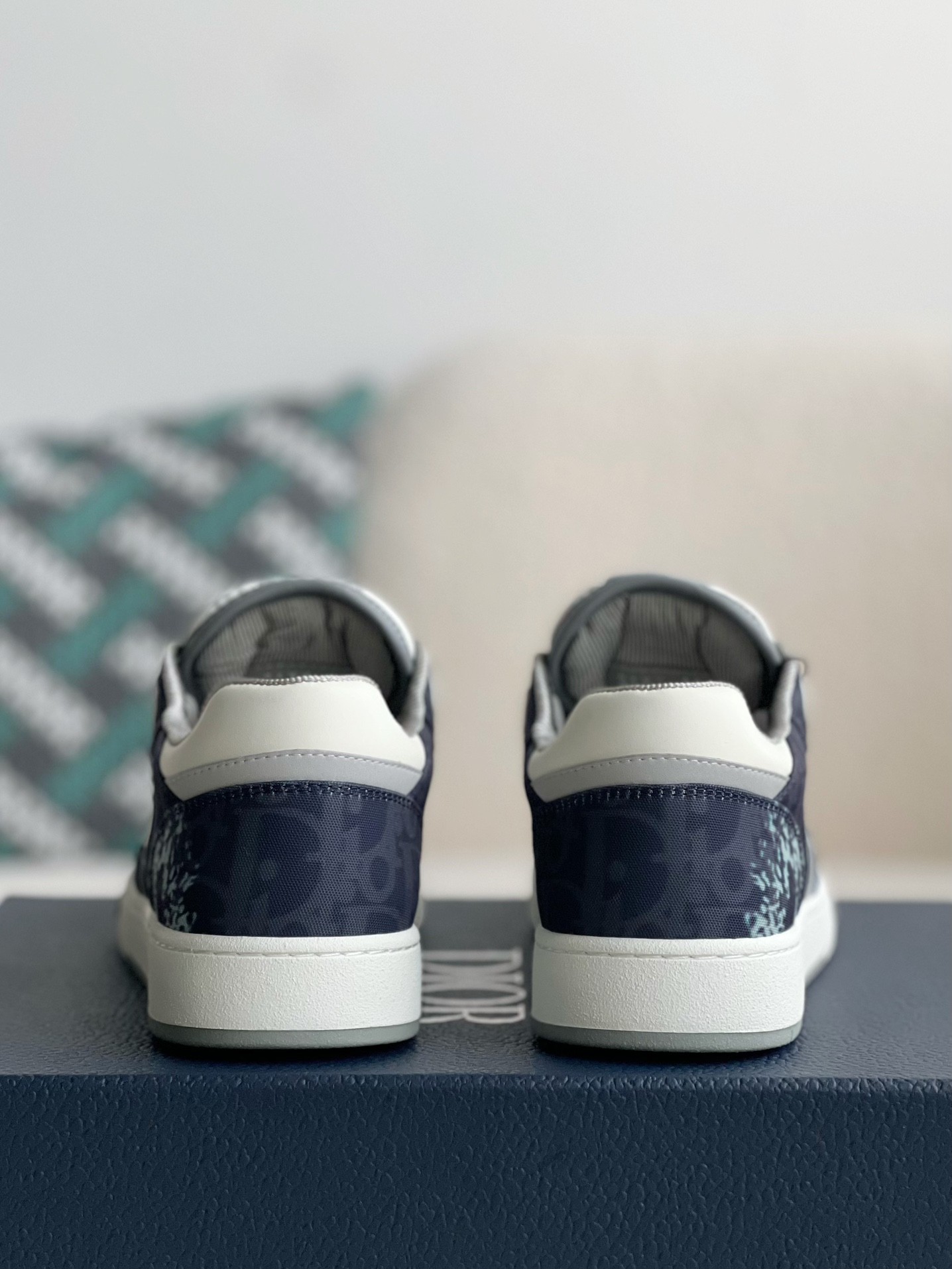 DlOR New B27 Sneaker