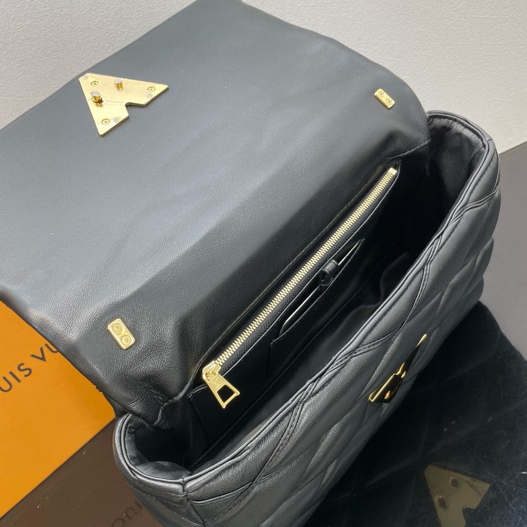 LOUIS VUITTON GO-14 GM