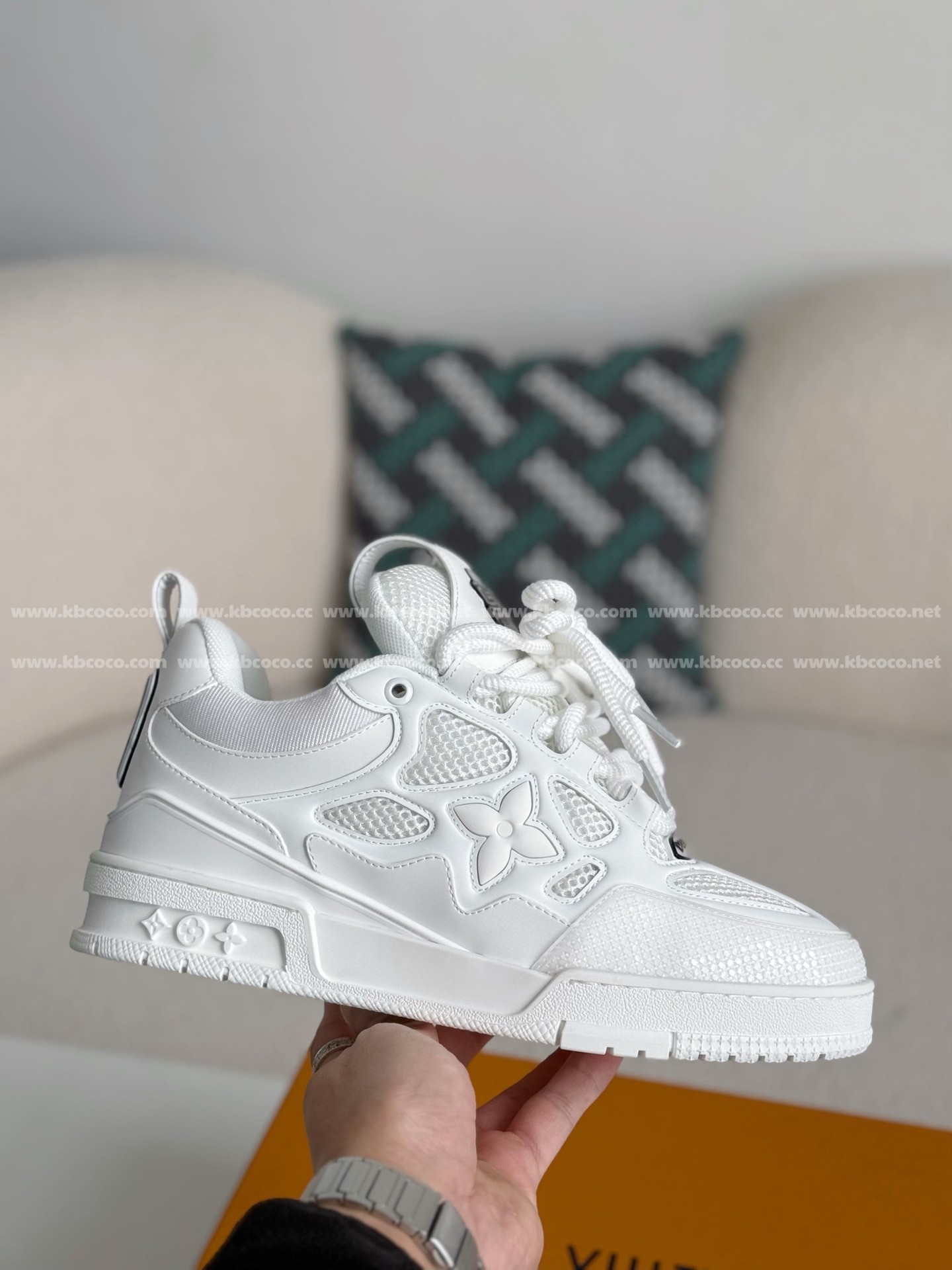【#4539】 LOUIS VUITTON TRAINER SNEAKERS