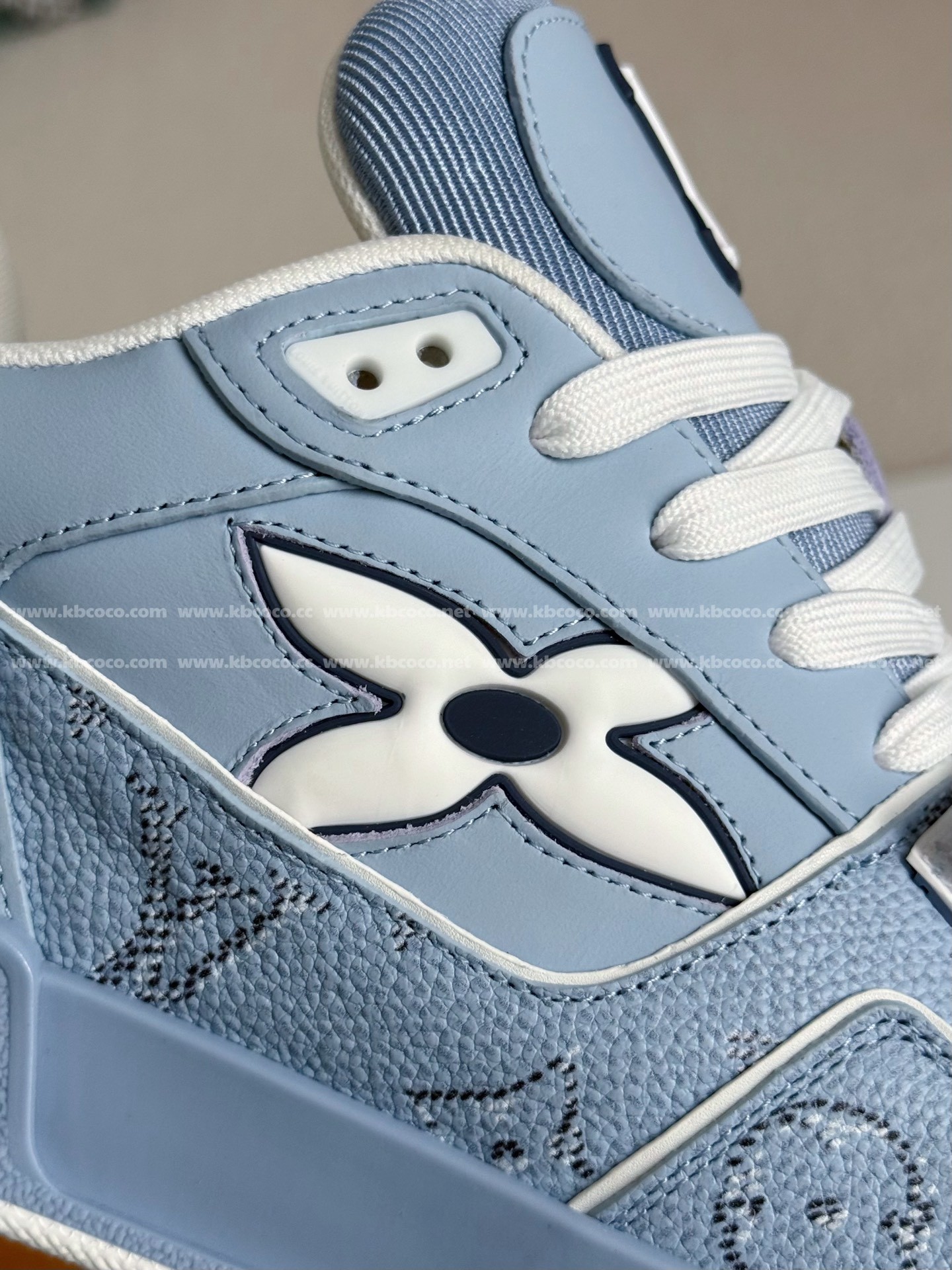 【#5424】 LOUIS VUITTON TRAINER SNEAKERS