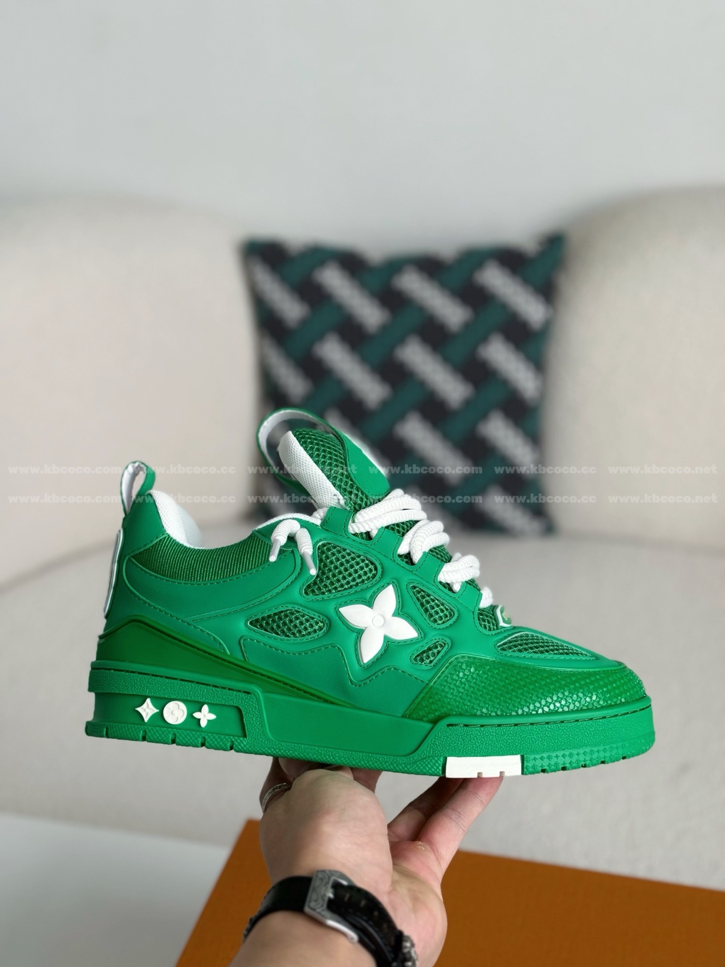 【#5694】 LOUIS VUITTON SKATE SNEAKERS