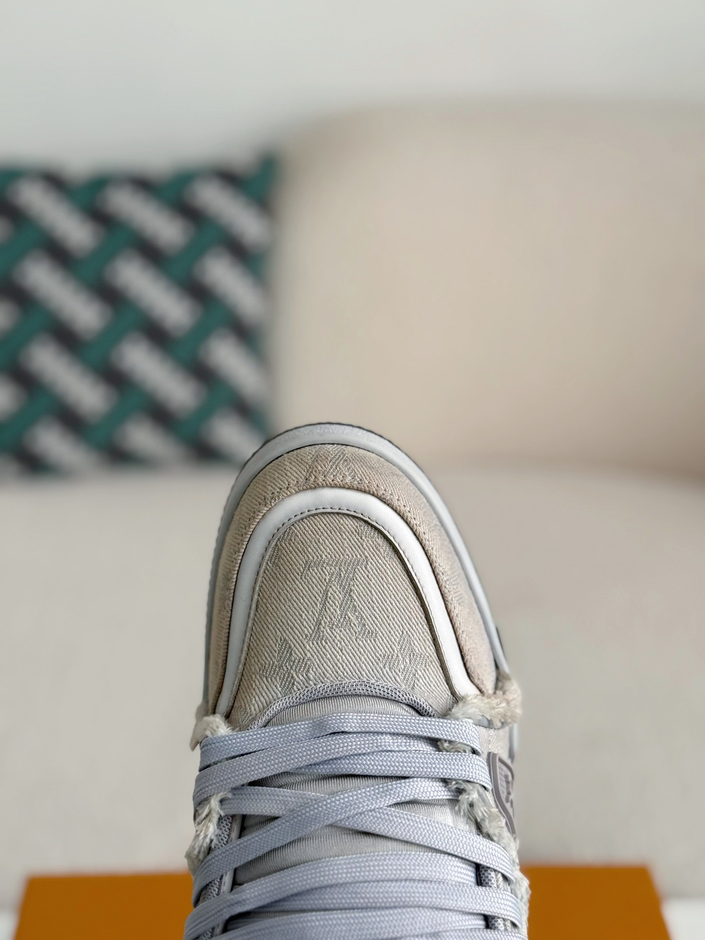 [#3917]LOUIS VUITTON TRAINER SNEAKERS