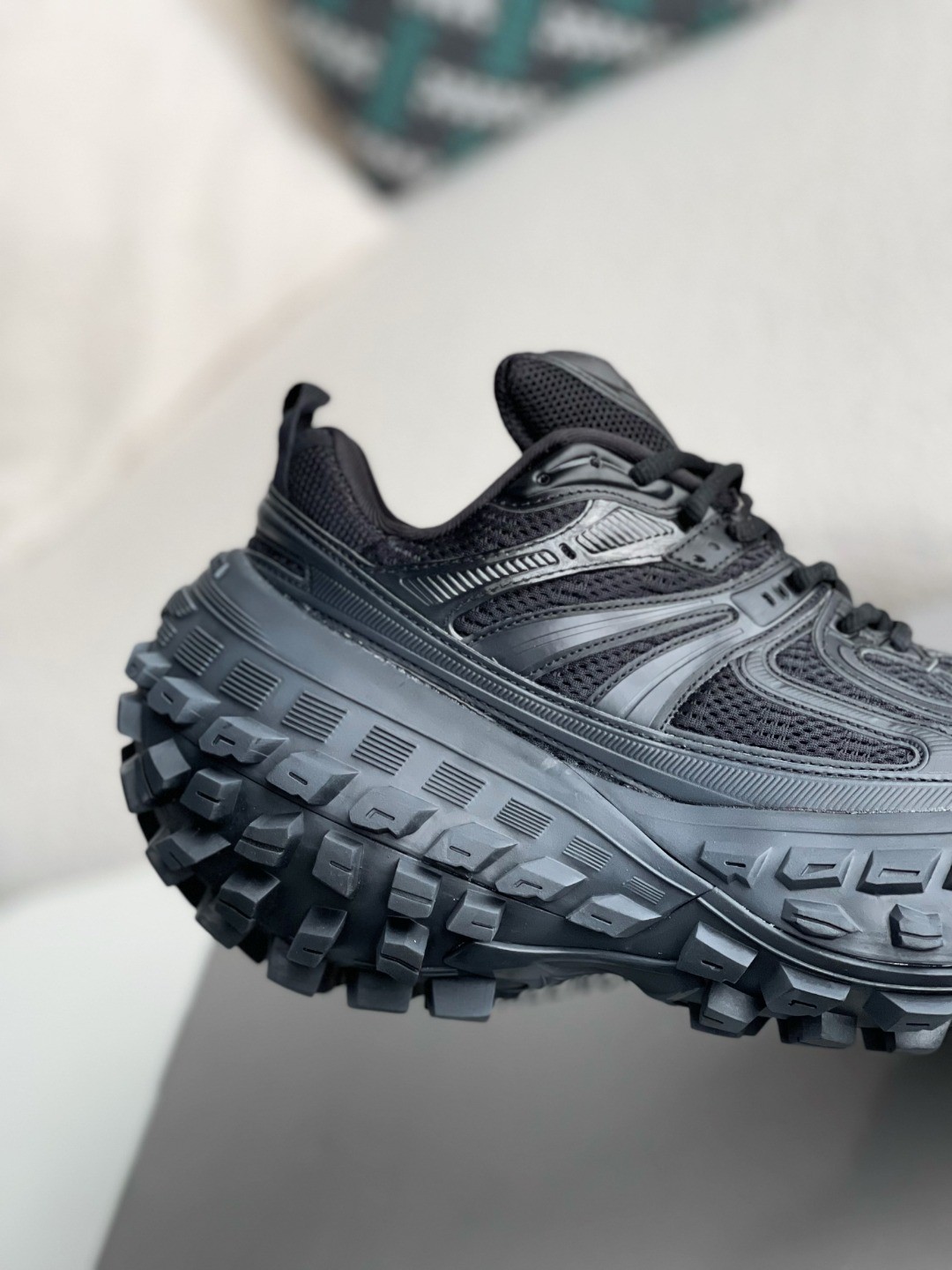 Balenciaga Bouncer Screw Sneakers