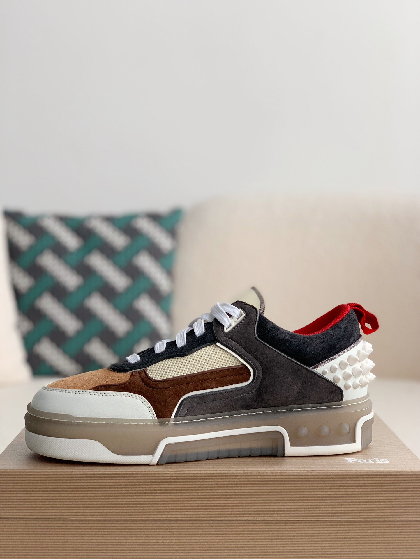 【#2077】Christian Louboutin Sneaker